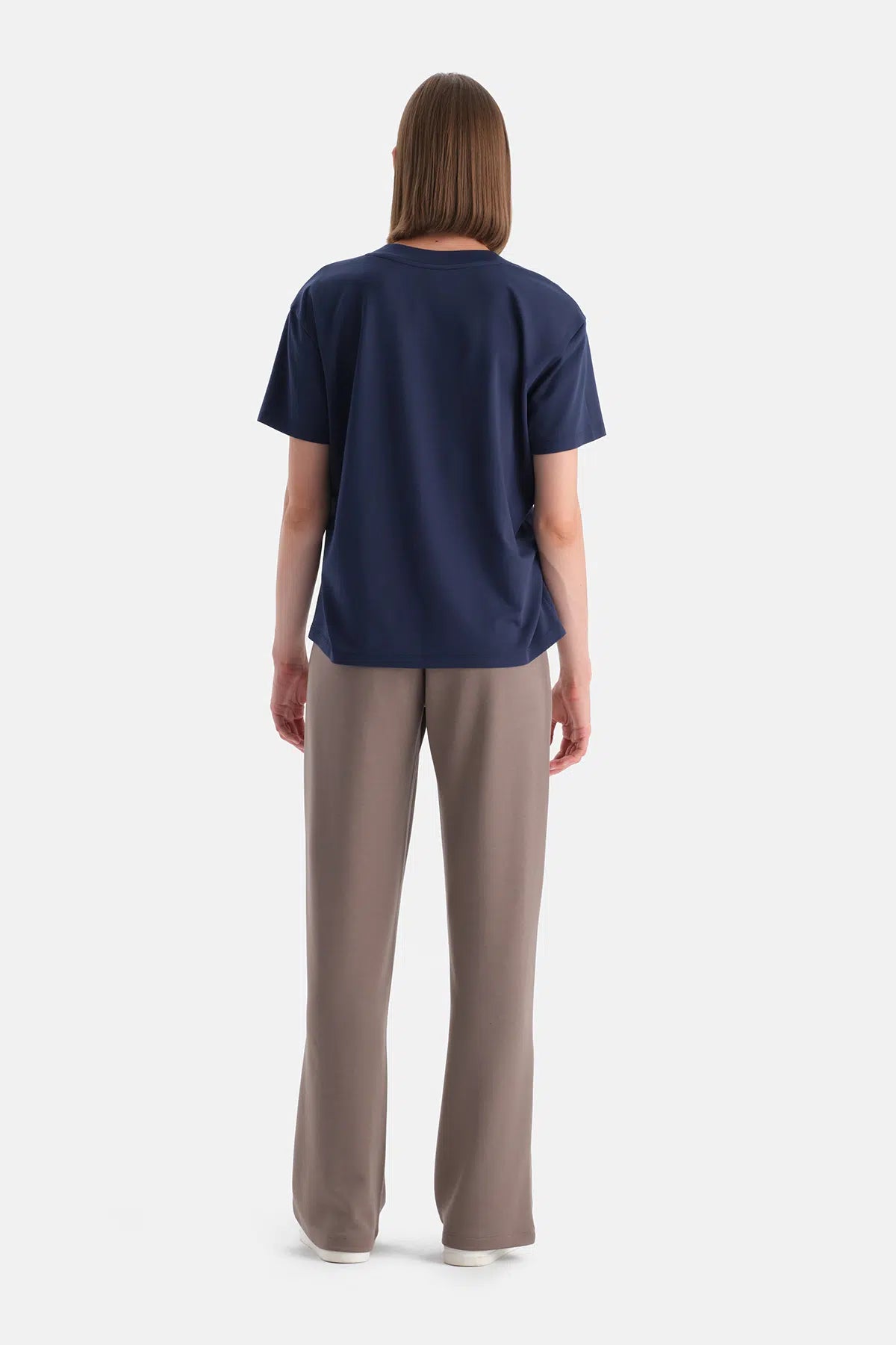 V YAKA KISA KOLLU TİŞÖRT