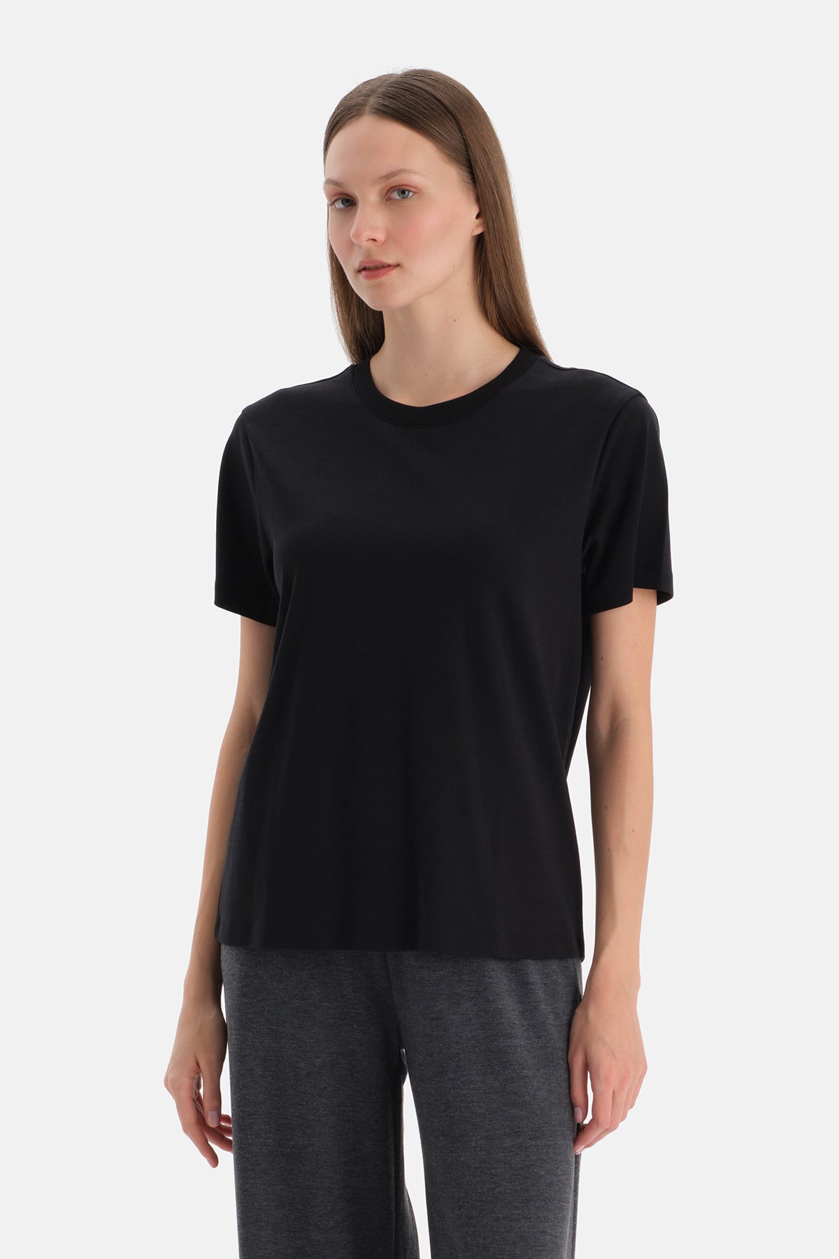 Siyah Bis Yaka Merserize Kısa Kollu Tişört