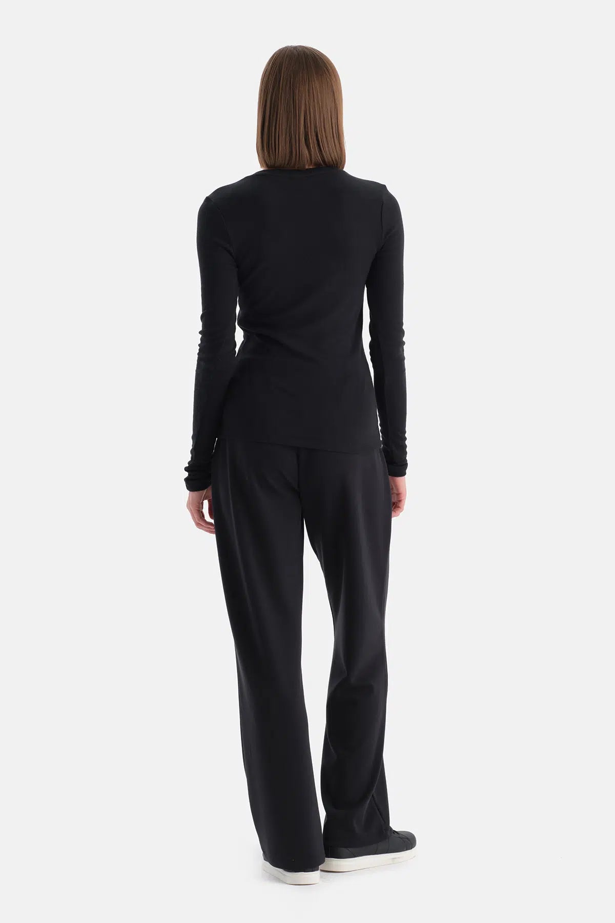 YARIM DÜĞMELİ KAŞMİR MODAL UZUN KOLLU TİŞÖRT