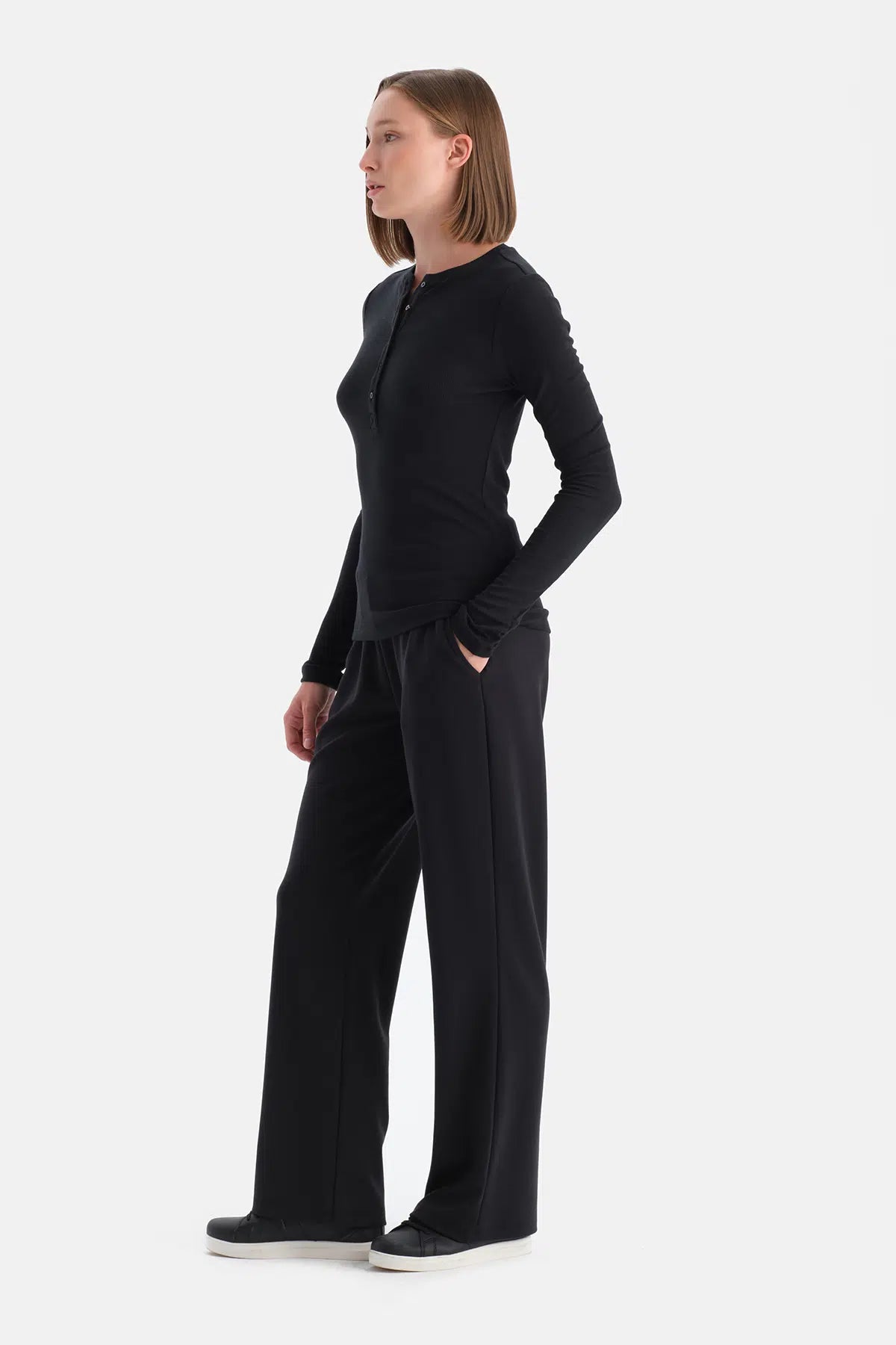 YARIM DÜĞMELİ KAŞMİR MODAL UZUN KOLLU TİŞÖRT