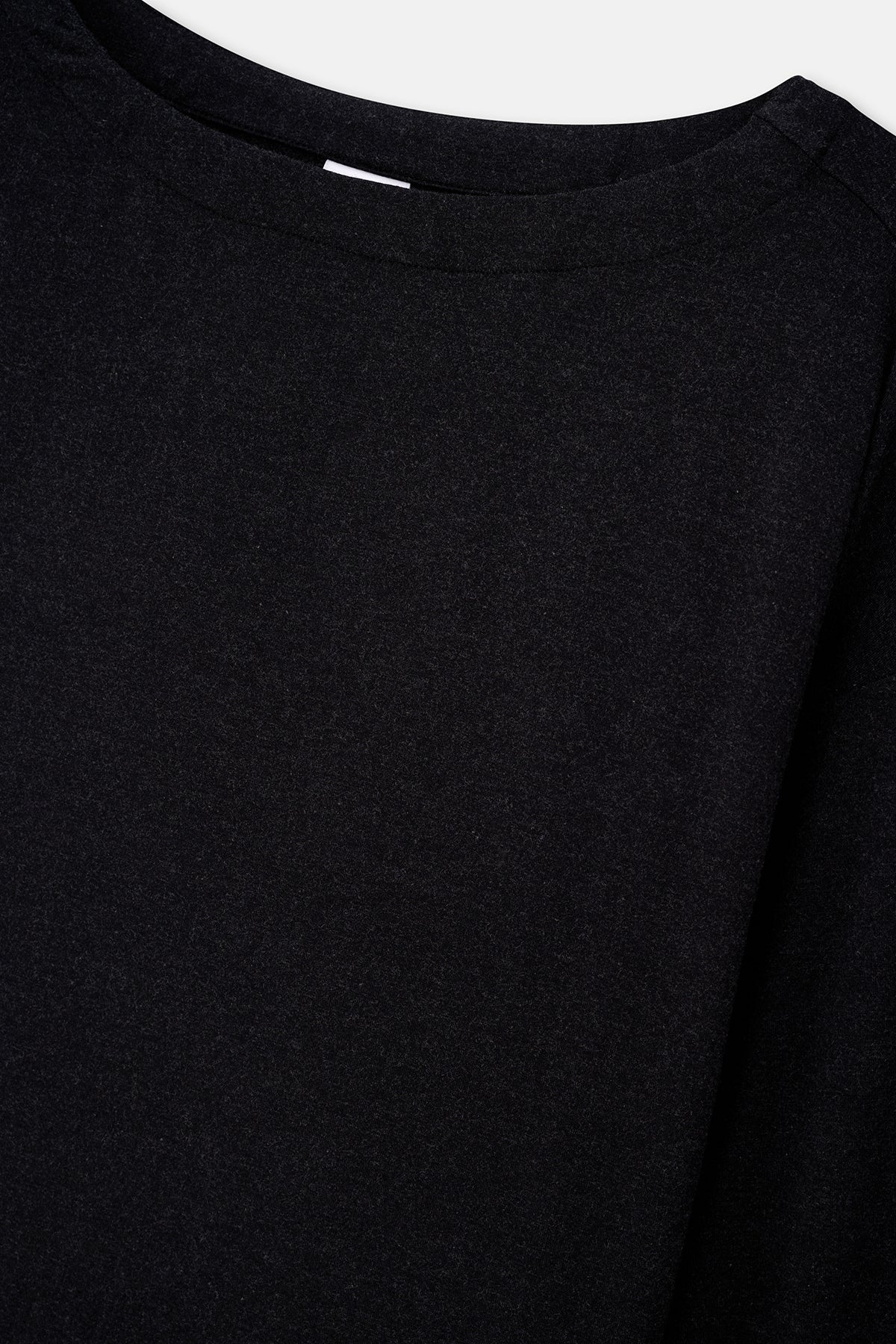 Antrasıt Hafif Kayık Yaka Soft Touch Uzun Kollu Tişört