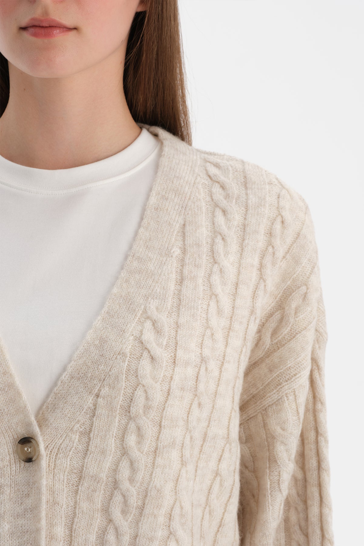 ÖRGÜ DESENLİ TRİKO HIRKA