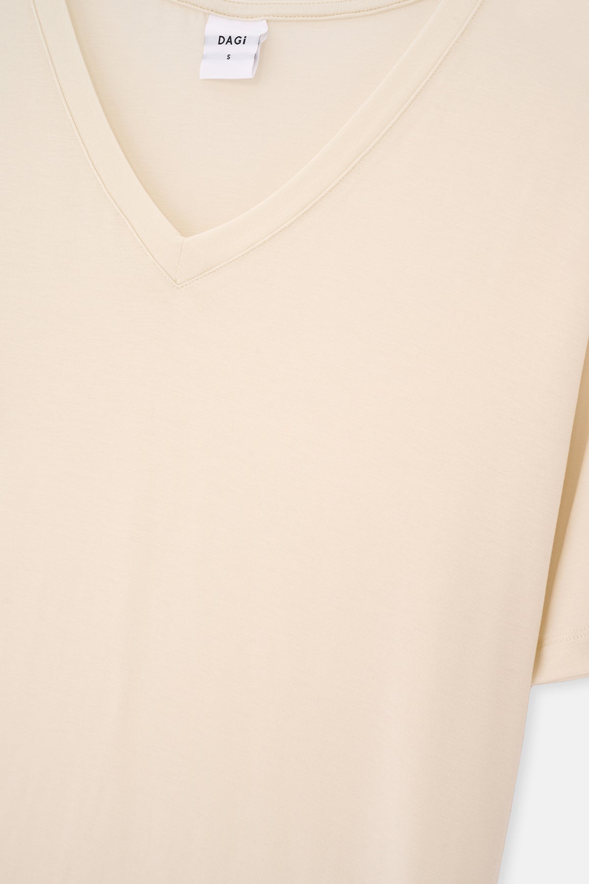 Ekru Kadın V Yaka Tişört