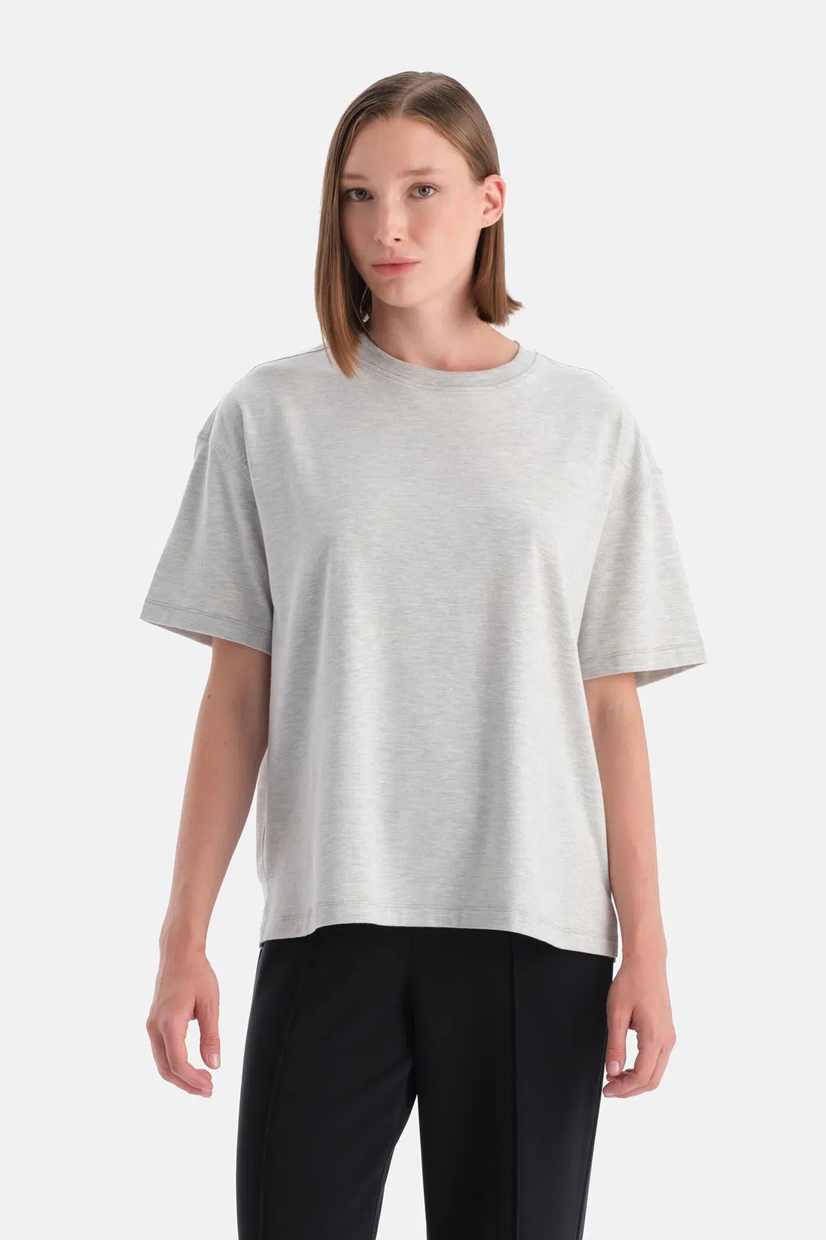 KADIN BİSİKLET YAKA TİŞÖRT