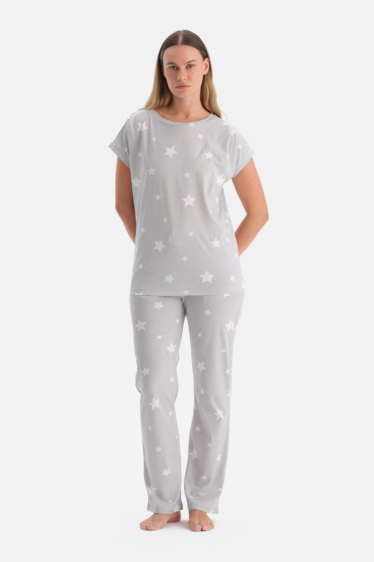 YILDIZ DESENLİ TİŞÖRT PANTOLON TAKIM