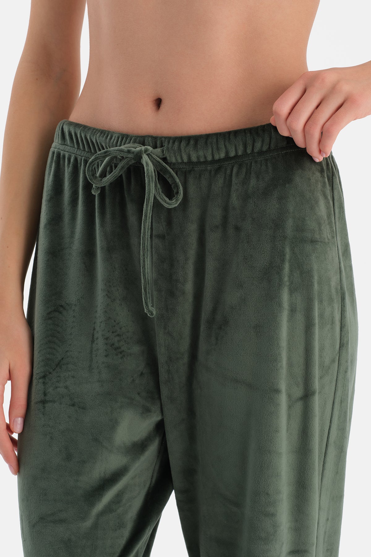 Koyu Yeşil Uzun Kollu Kadife Tişört Pantolon Pijama Takımı