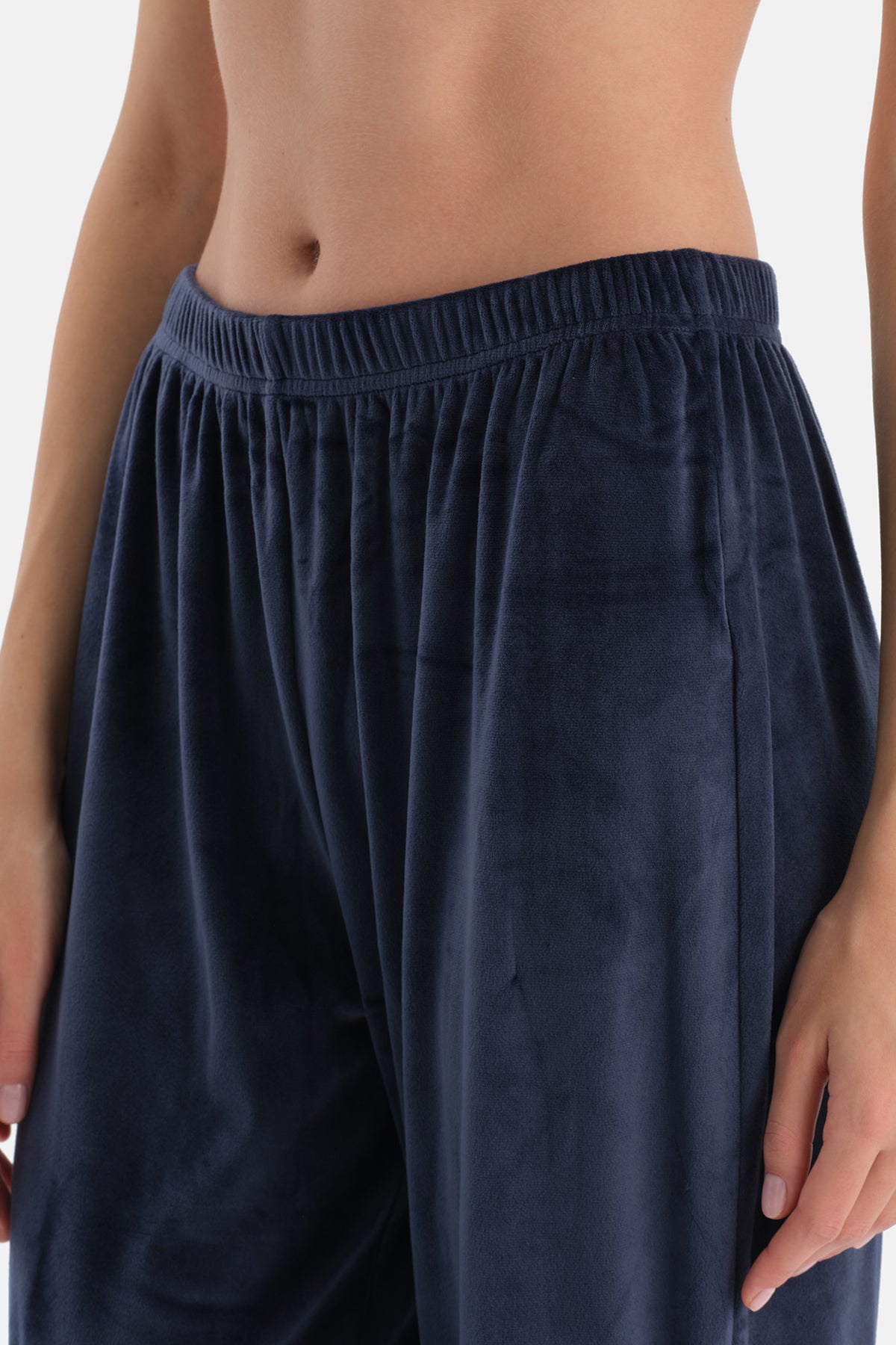 Lacivert Uzun Kollu Kadife Tişört Pantolon Pijama Takımı