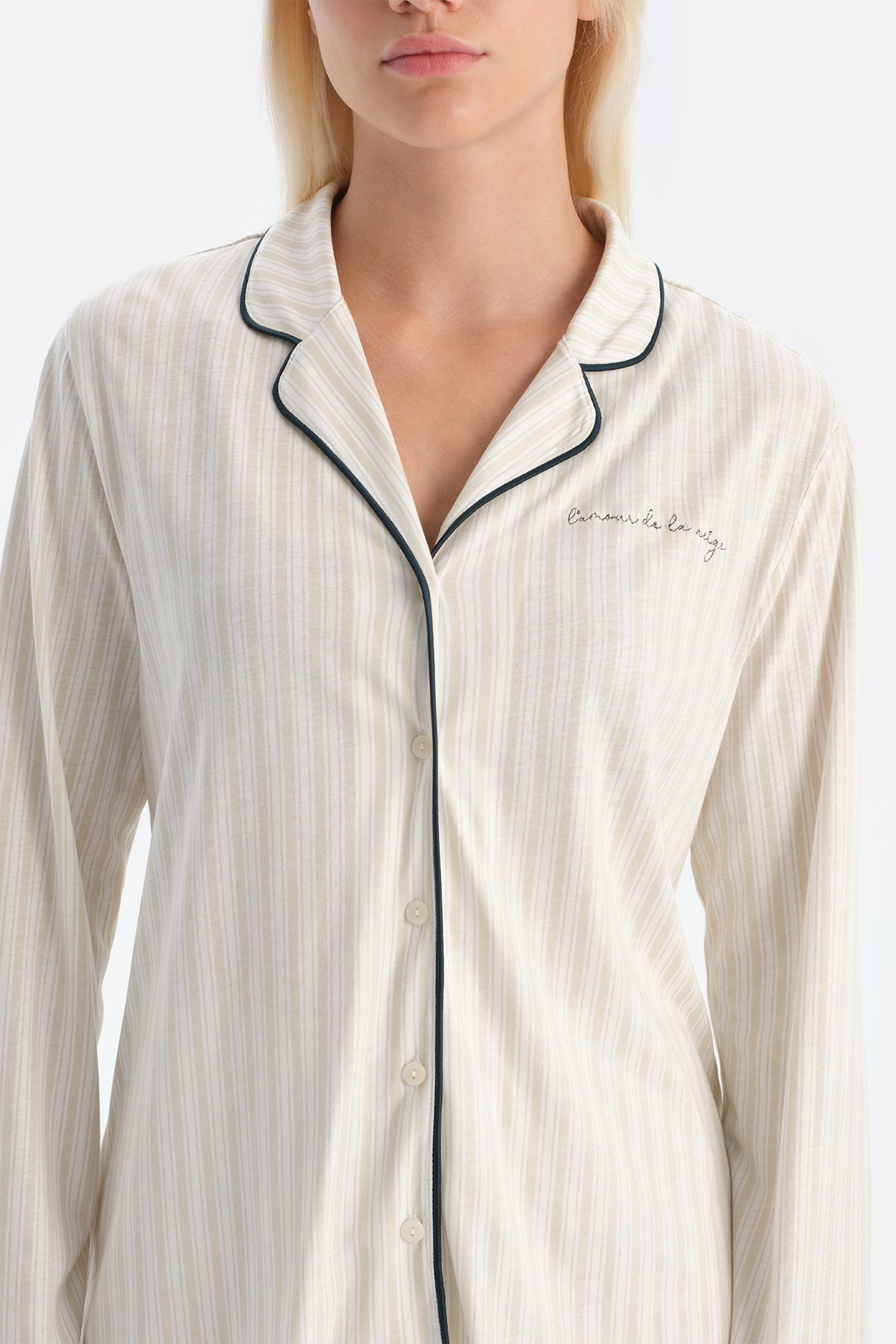 Açık Yeşil Çizgili Gömlek Pantolon Takım