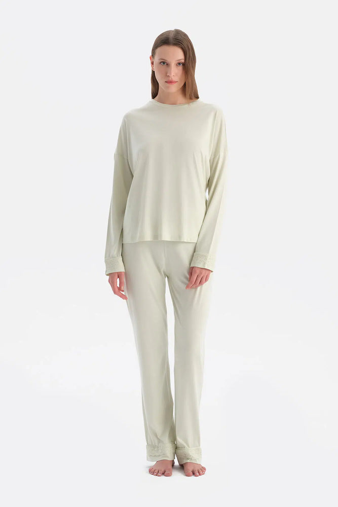 KAYIK YAKA PENYE MODAL TİŞÖRT PANTOLON TAKIM