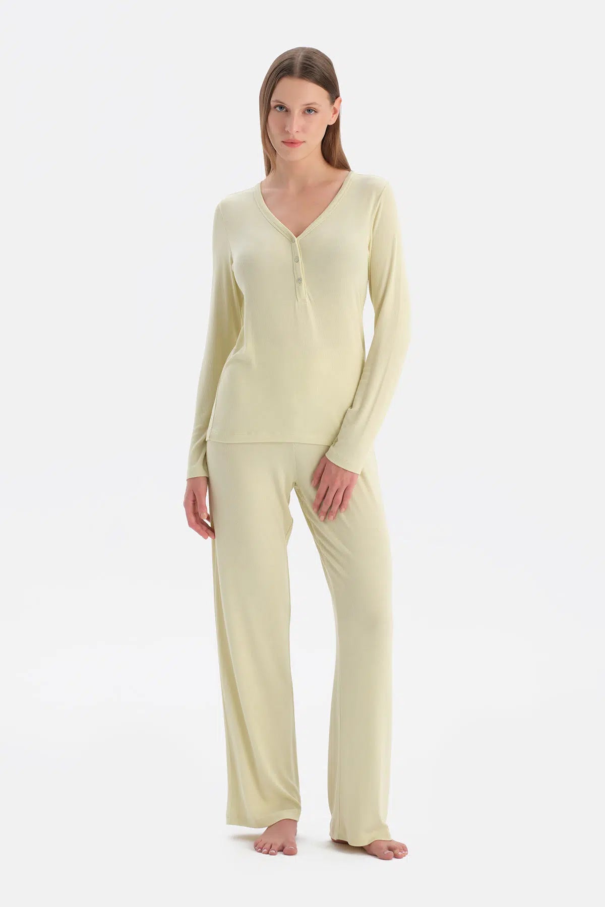 V YAKA KAŞKORSE TİŞÖRT PANTOLON TAKIM