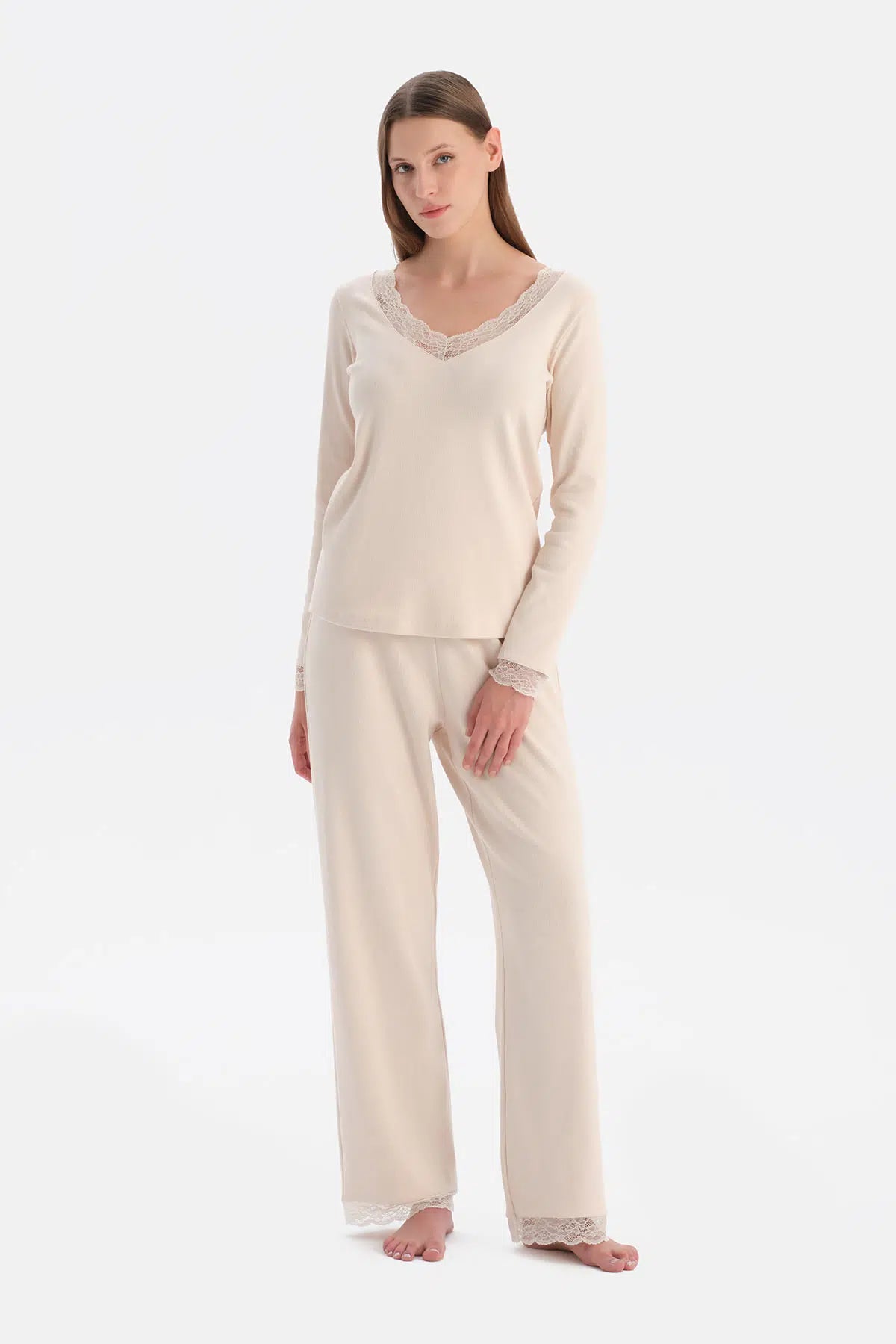 DANTELLİ KAŞKORSE TİŞÖRT PANTOLON TAKIM