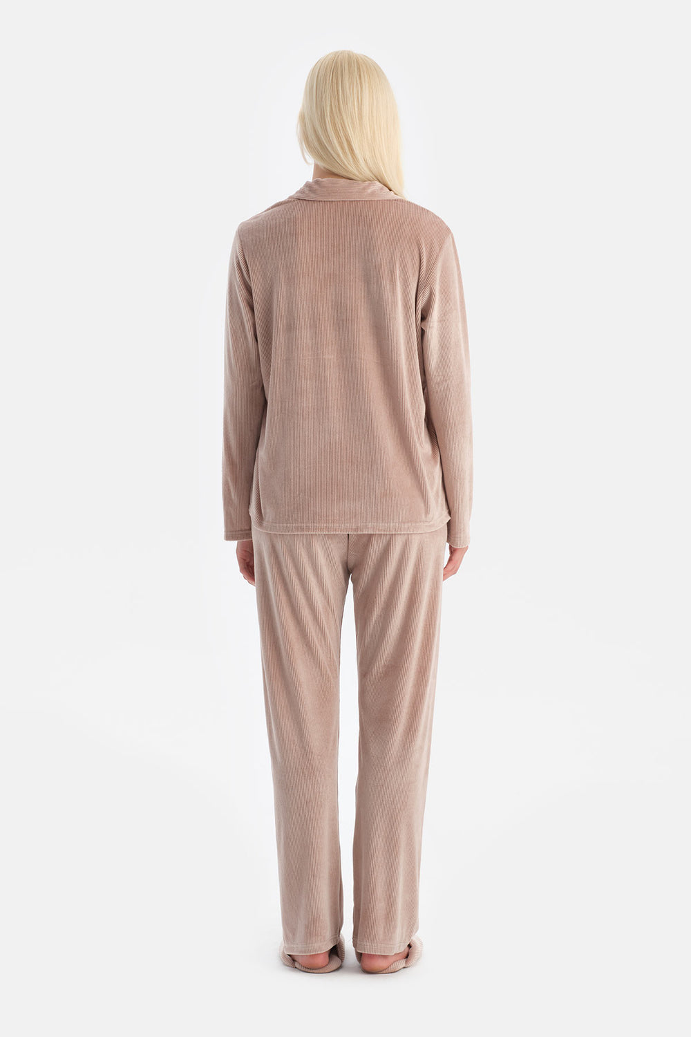 Açık Pembe Travel Ribli Kadife Gömlek Pantolon Pijama Seti