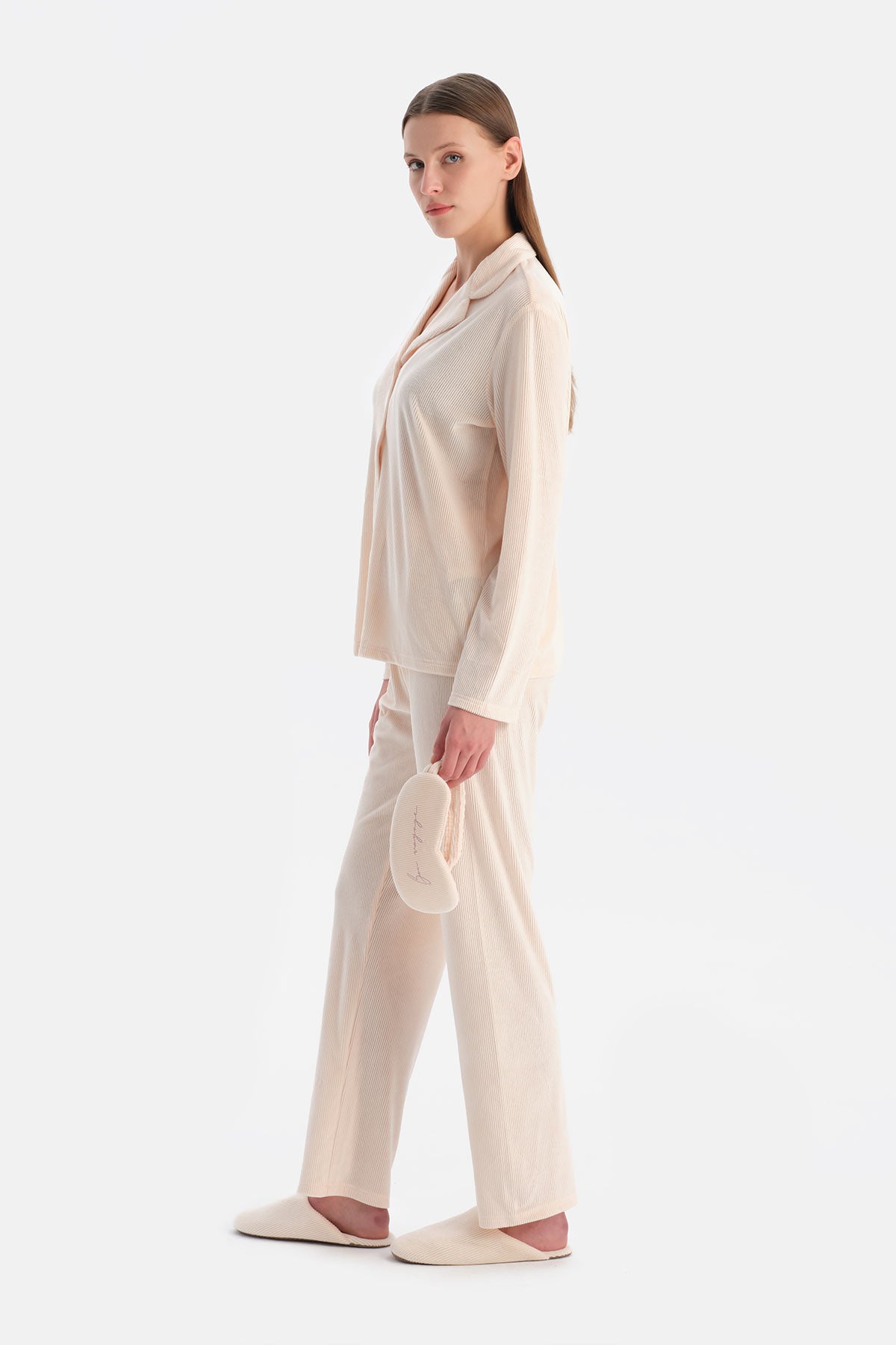 Açık Pembe Travel Ribli Kadife Gömlek Pantolon Pijama Seti