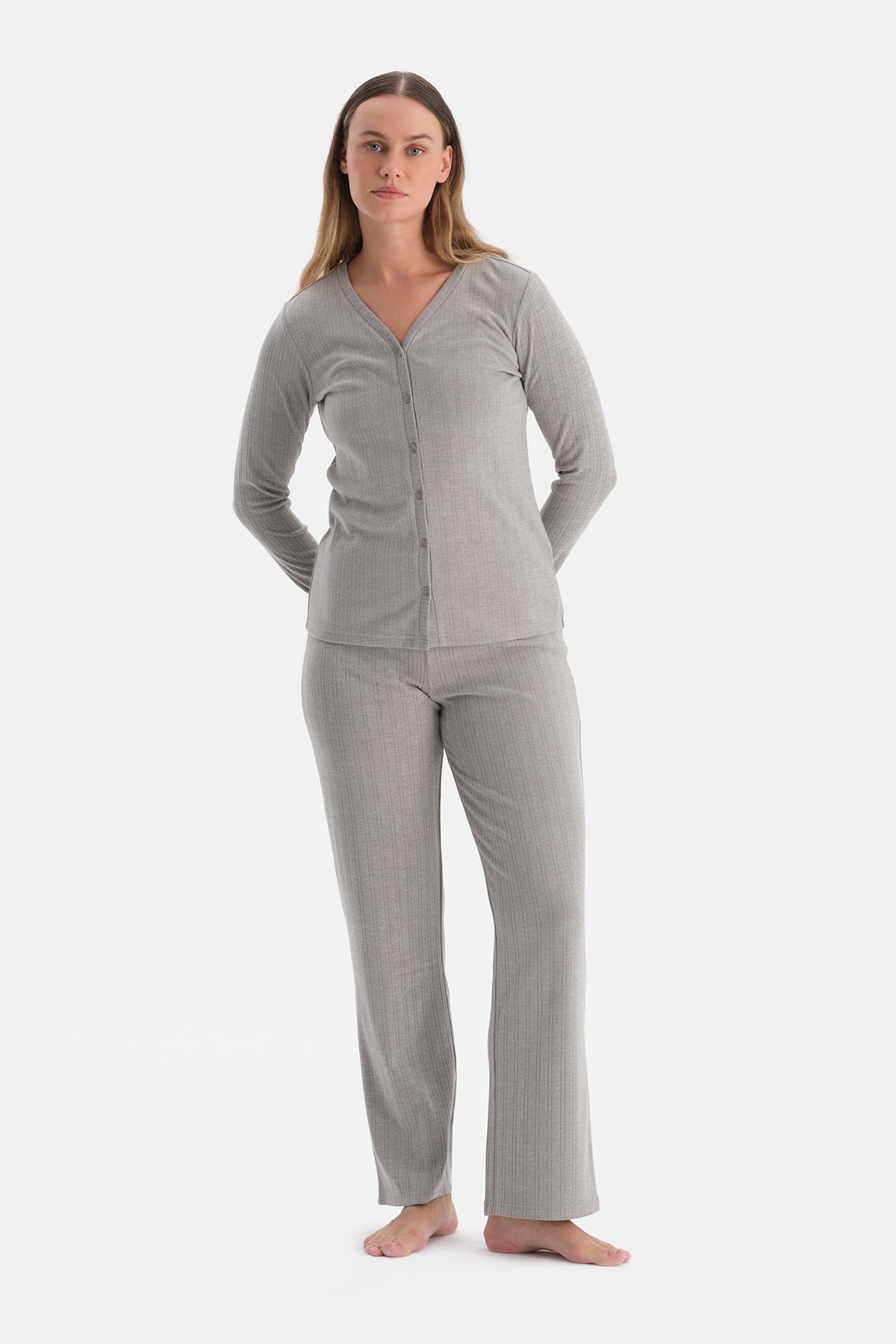 POINTEL V YAKA TİŞÖRT PANTOLON TAKIM