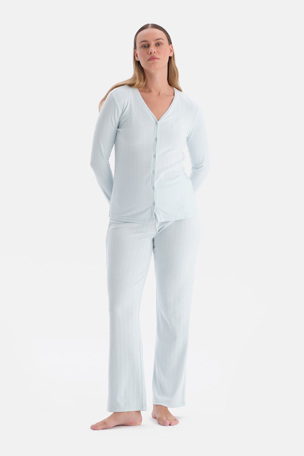 POINTEL V YAKA TİŞÖRT PANTOLON TAKIM