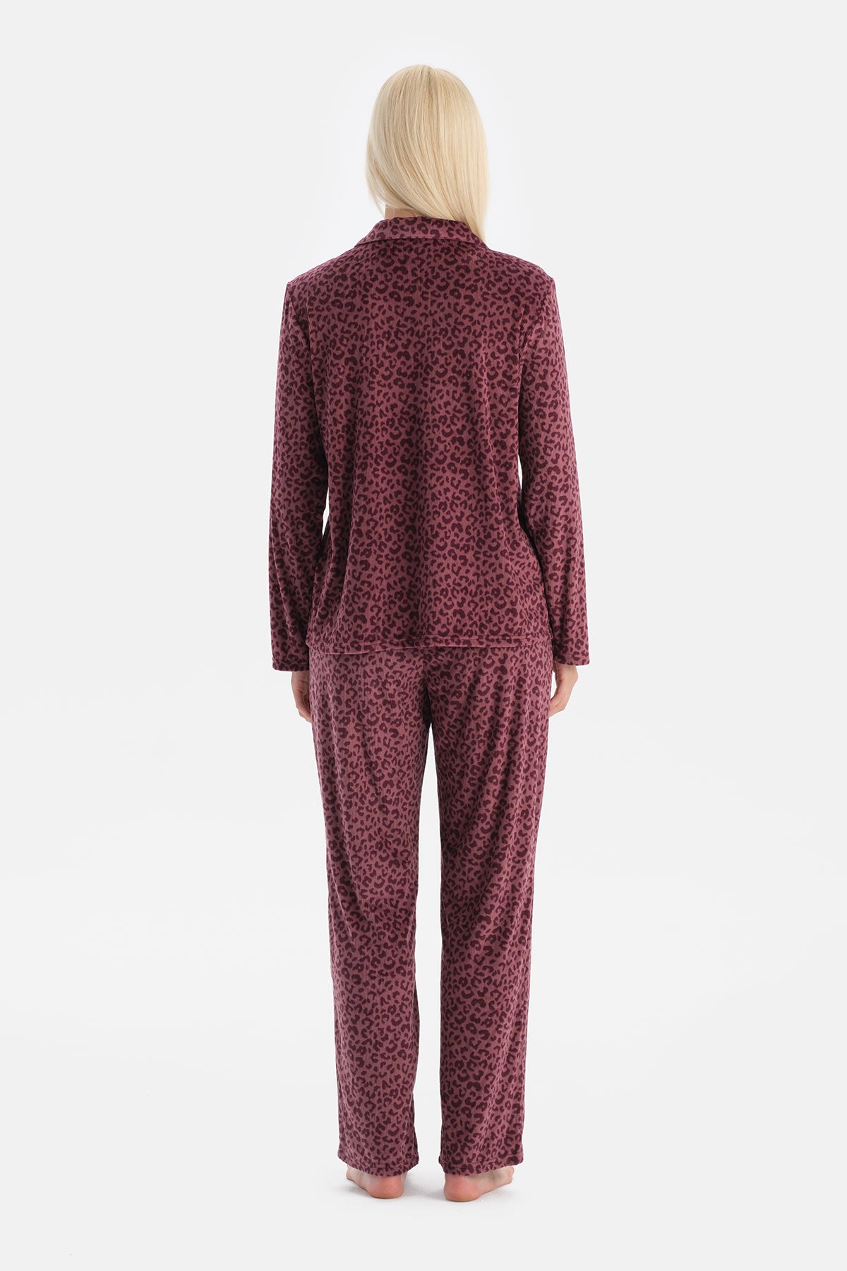 LEOPARLI KADİFE GÖMLEK PANTOLON TAKIM