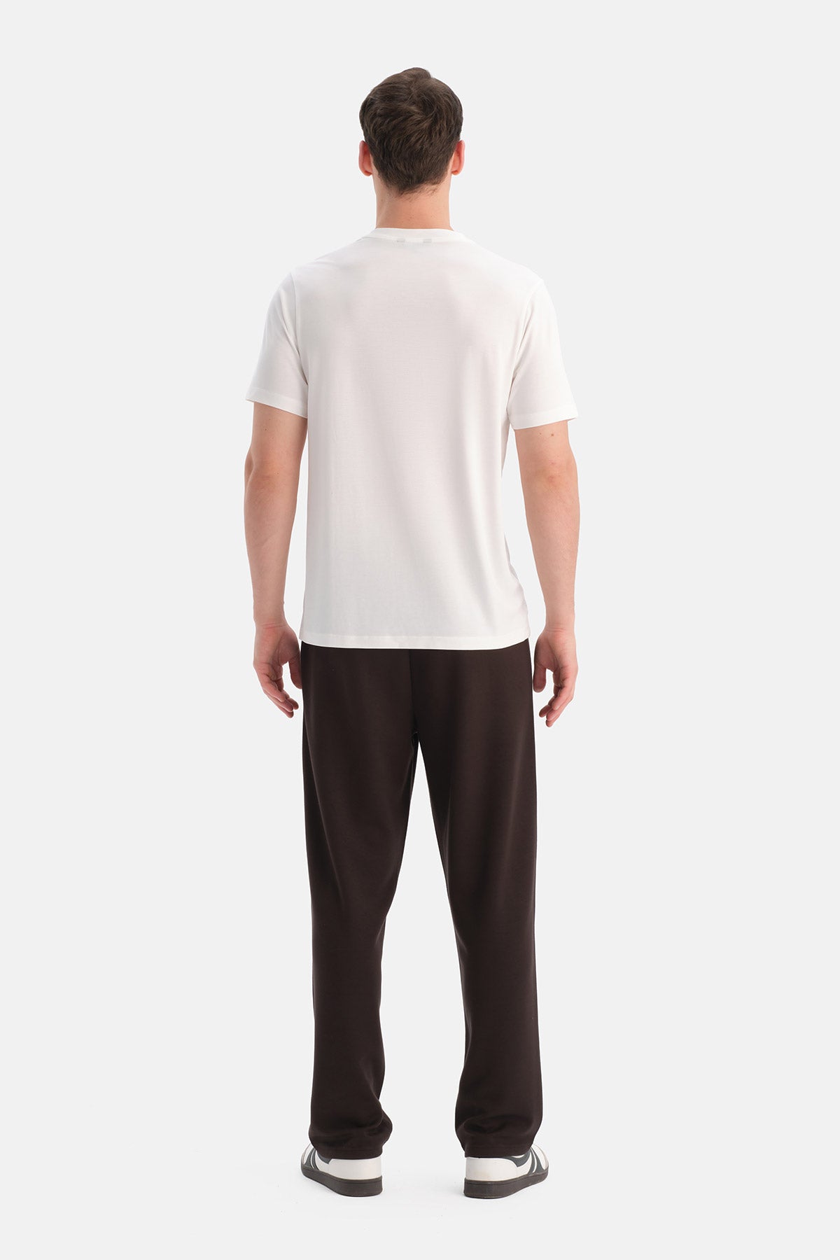 KISA KOLLU BİSİKLET YAKA MODAL TİŞÖRT