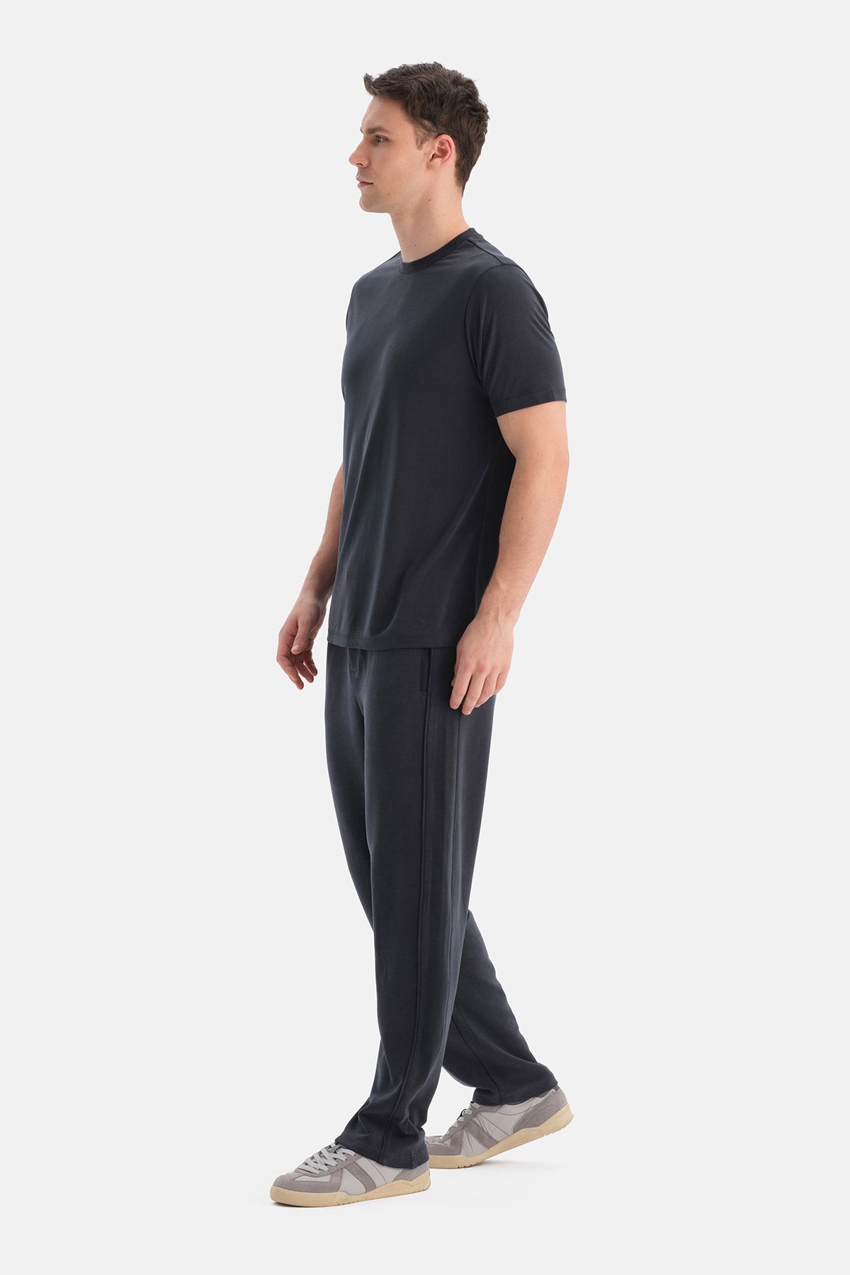 KISA KOLLU BİSİKLET YAKA MODAL TİŞÖRT