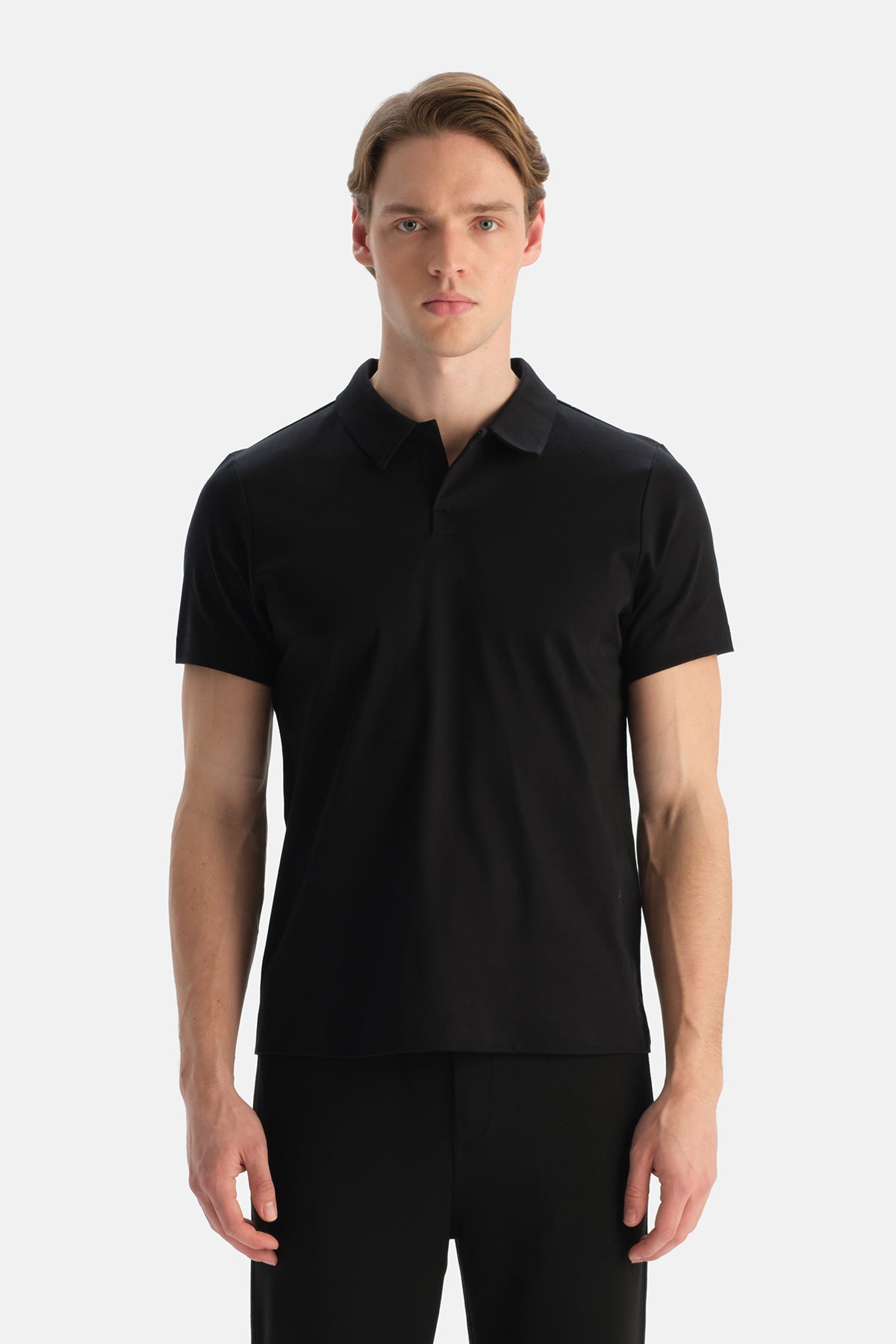 Siyah Polo Yaka Kısa Kollu Pamuklu Tişört