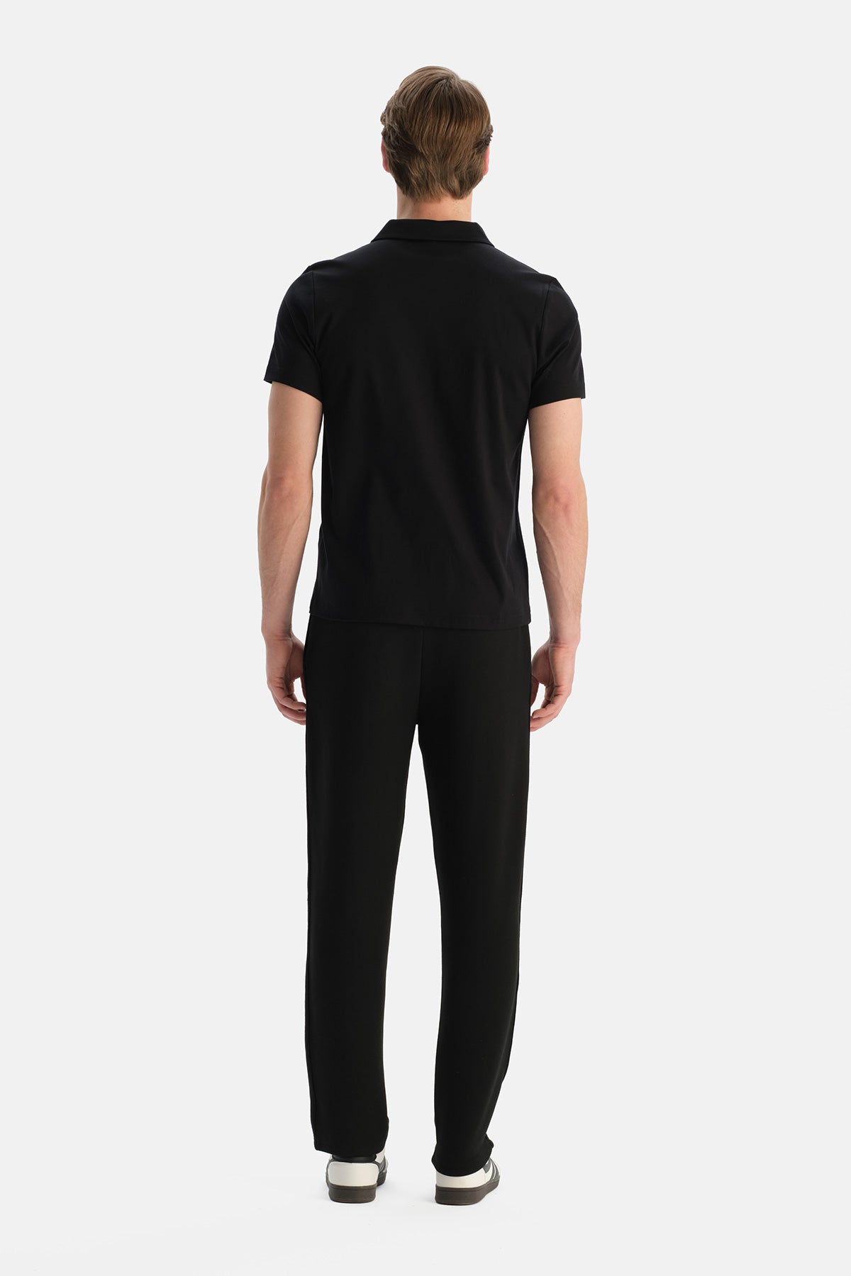 Siyah Polo Yaka Kısa Kollu Pamuklu Tişört