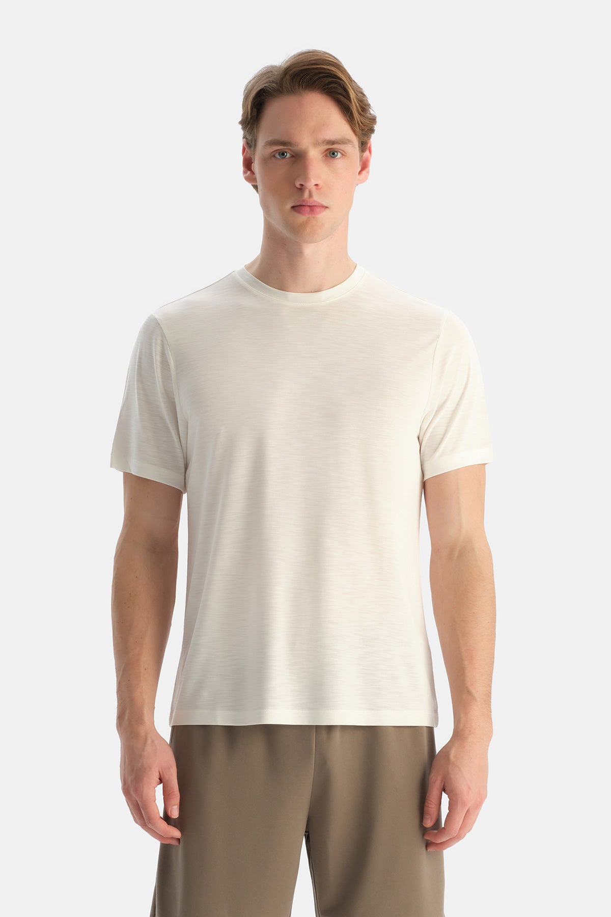 Beyaz Bisiklet Yaka Modal Karışımlı Suprem Tişört