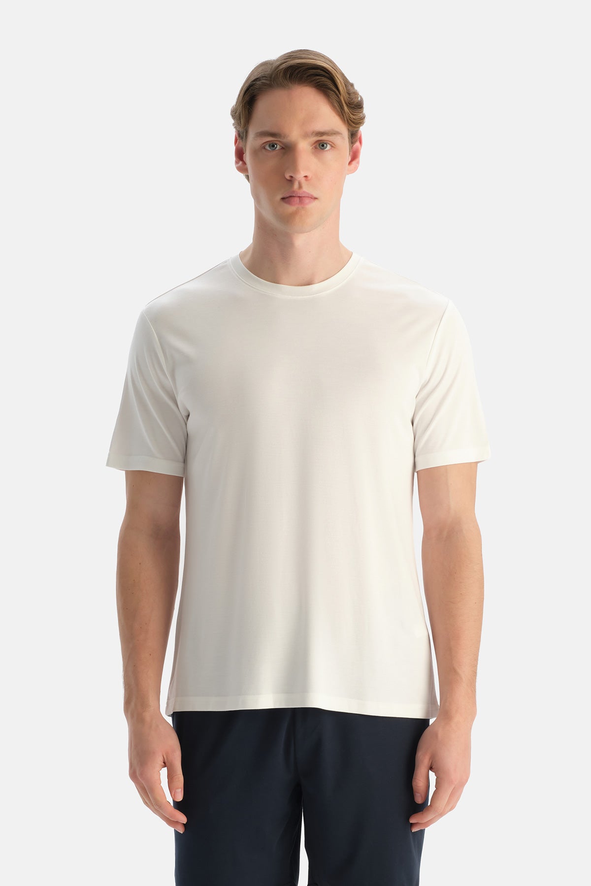 Beyaz Kısa Kollu Bisiklet Yaka Cool Touch Tişört