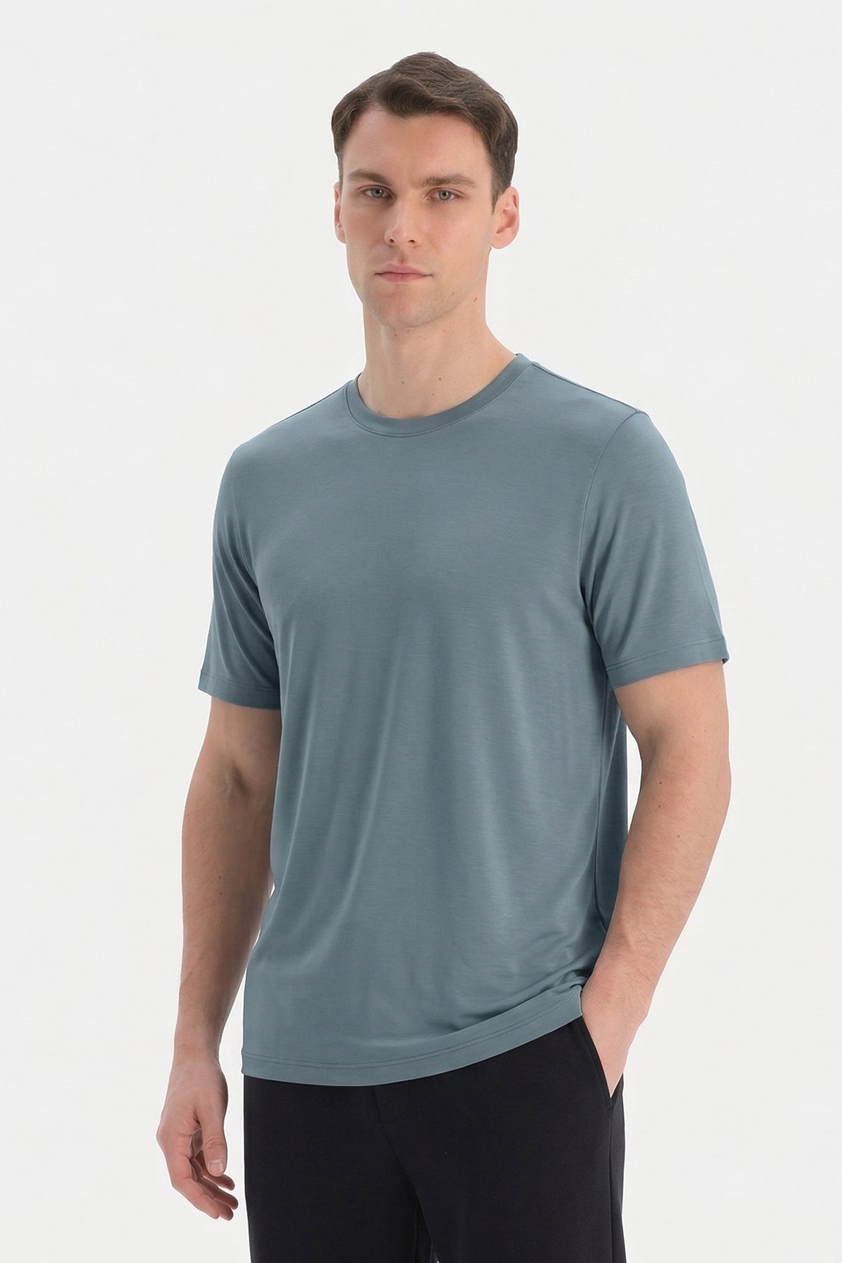 KISA KOLLU BİSİKLET YAKA MODAL TİŞÖRT