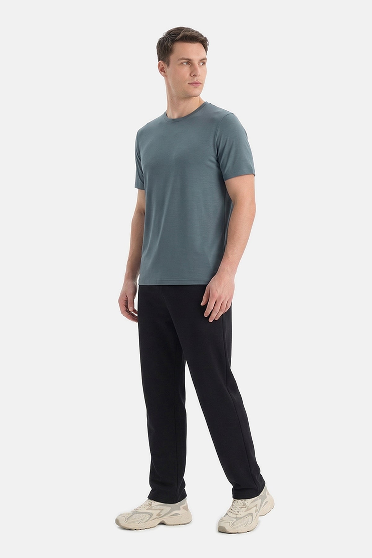 KISA KOLLU BİSİKLET YAKA MODAL TİŞÖRT