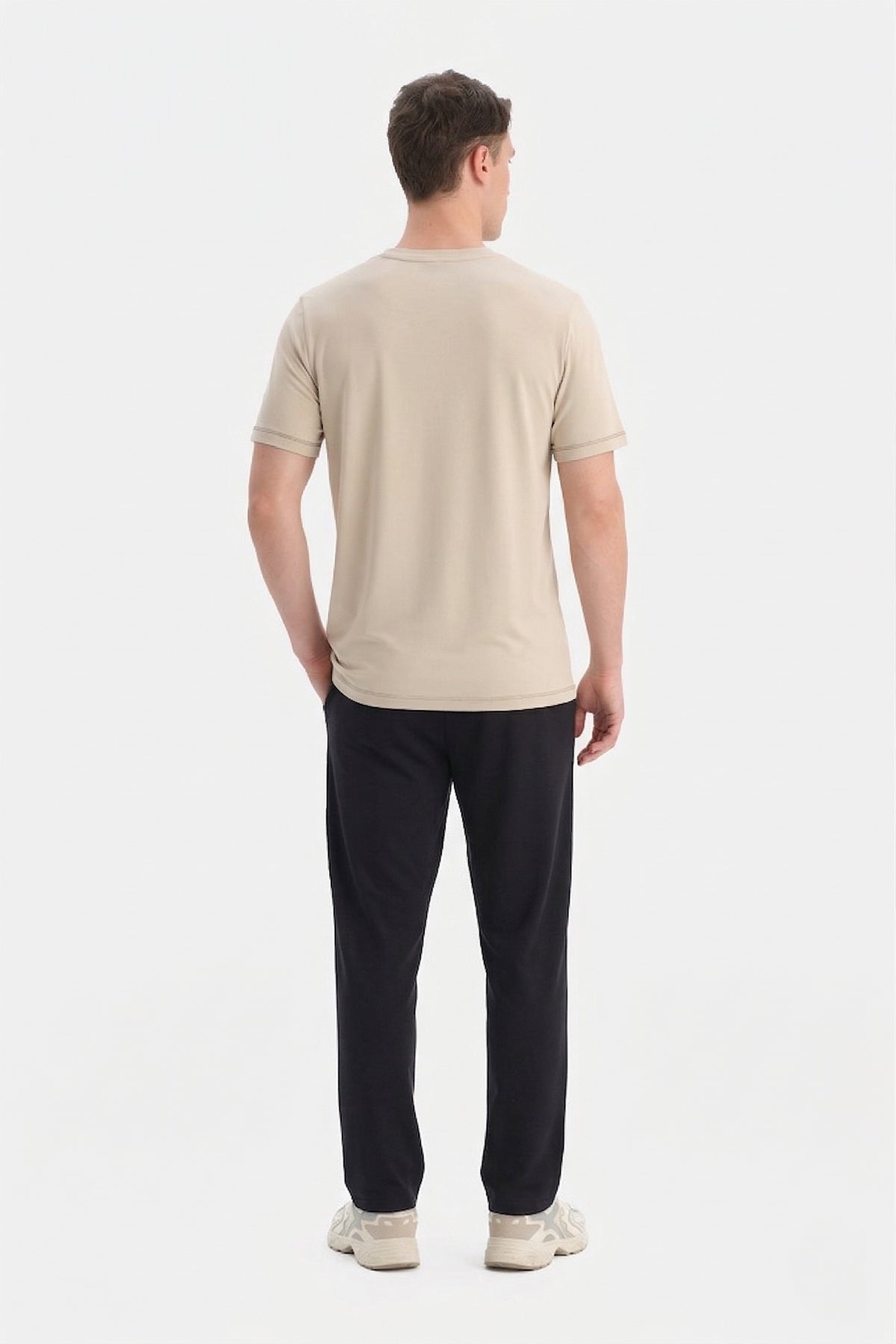 KISA KOLLU BİSİKLET YAKA MODAL TİŞÖRT