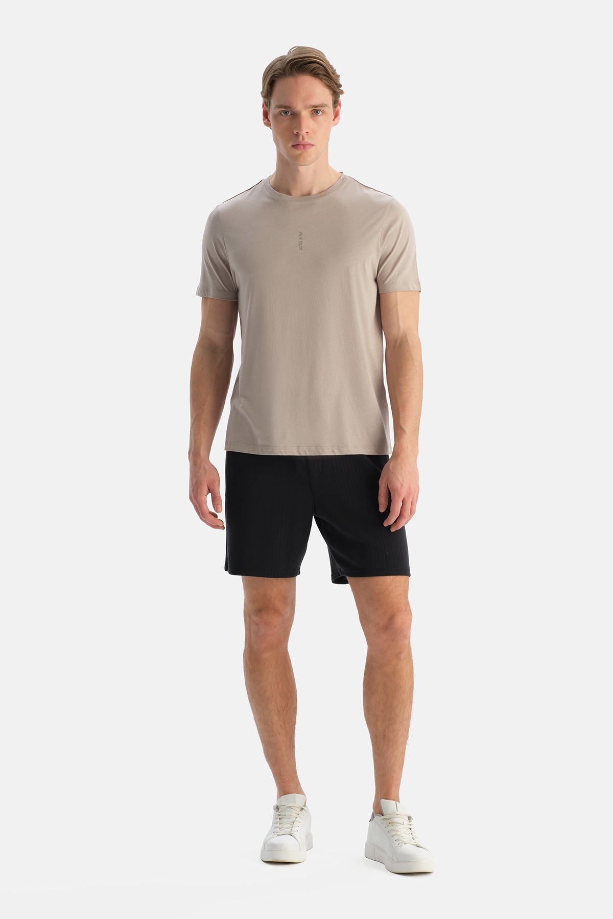 Siyah Modal Karışımlı Çizgili Şort