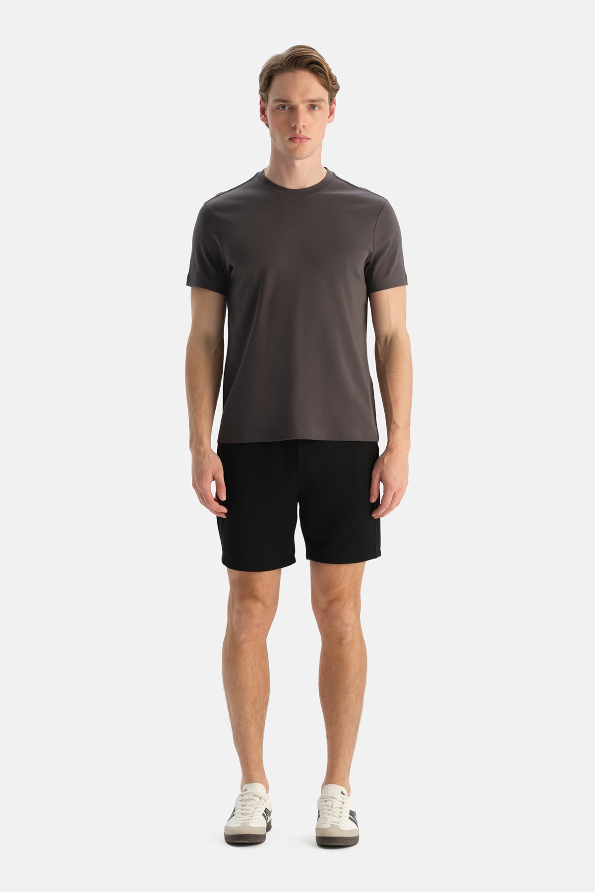 Siyah Zip Detaylı Modal Karışımlı Şort