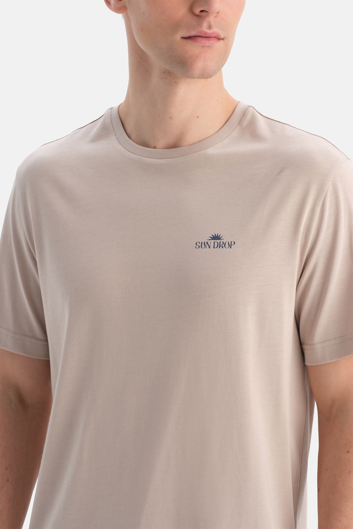 BASKI DETAYLI TİŞÖRT PANTOLON TAKIM