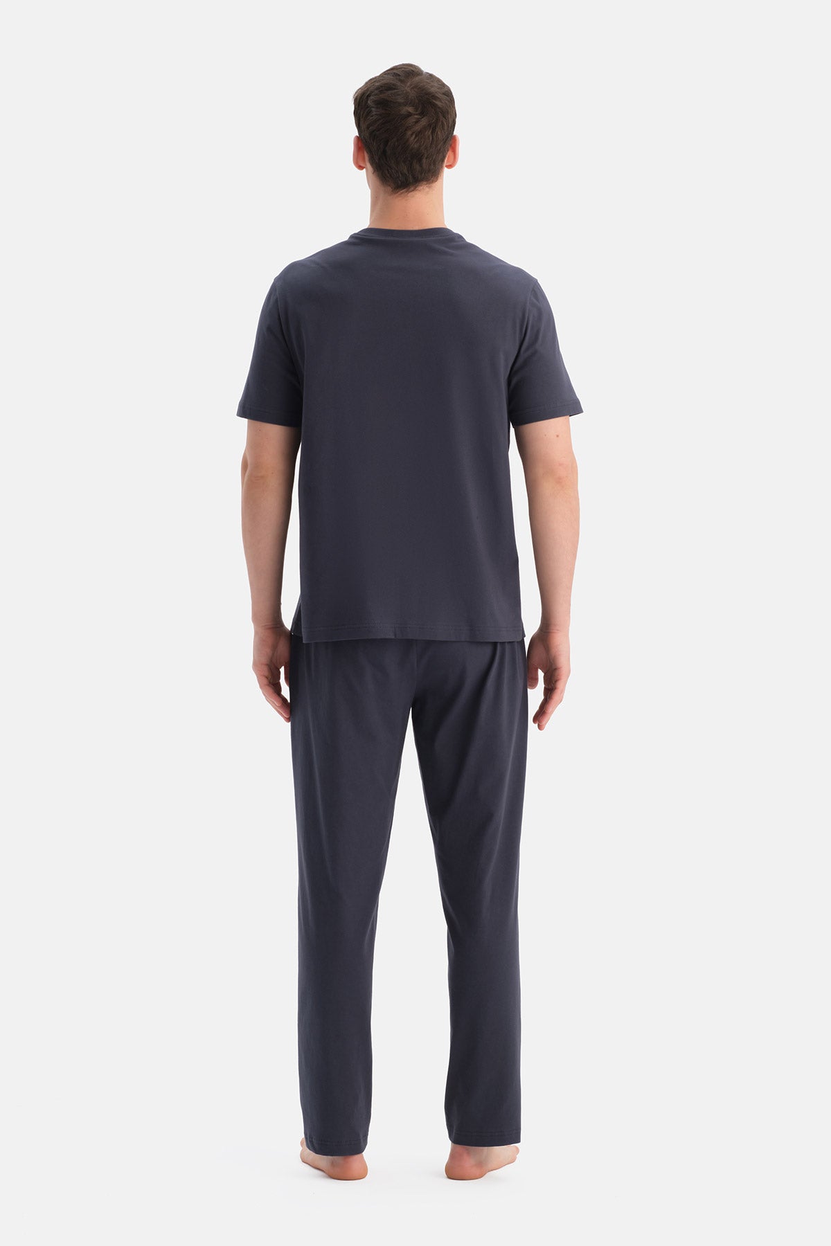 BİSİKLET YAKA KISA KOLLU TİŞÖRT PANTOLON TAKIM