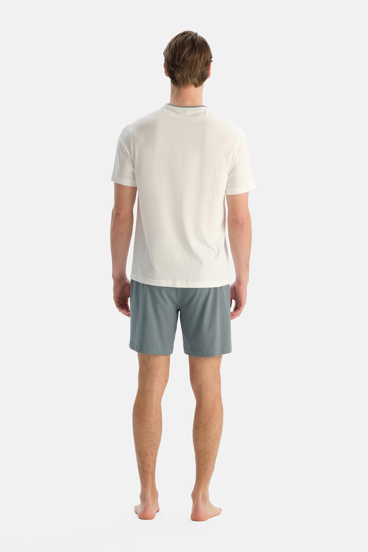 Beyaz Çift Kat Bisiklet Yaka Tişört Şort Takım