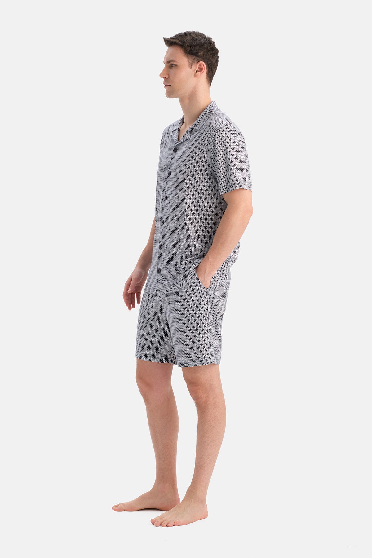 GEOMETRİK DESENLİ KISA KOLLU GÖMLEK ŞORT TAKIM