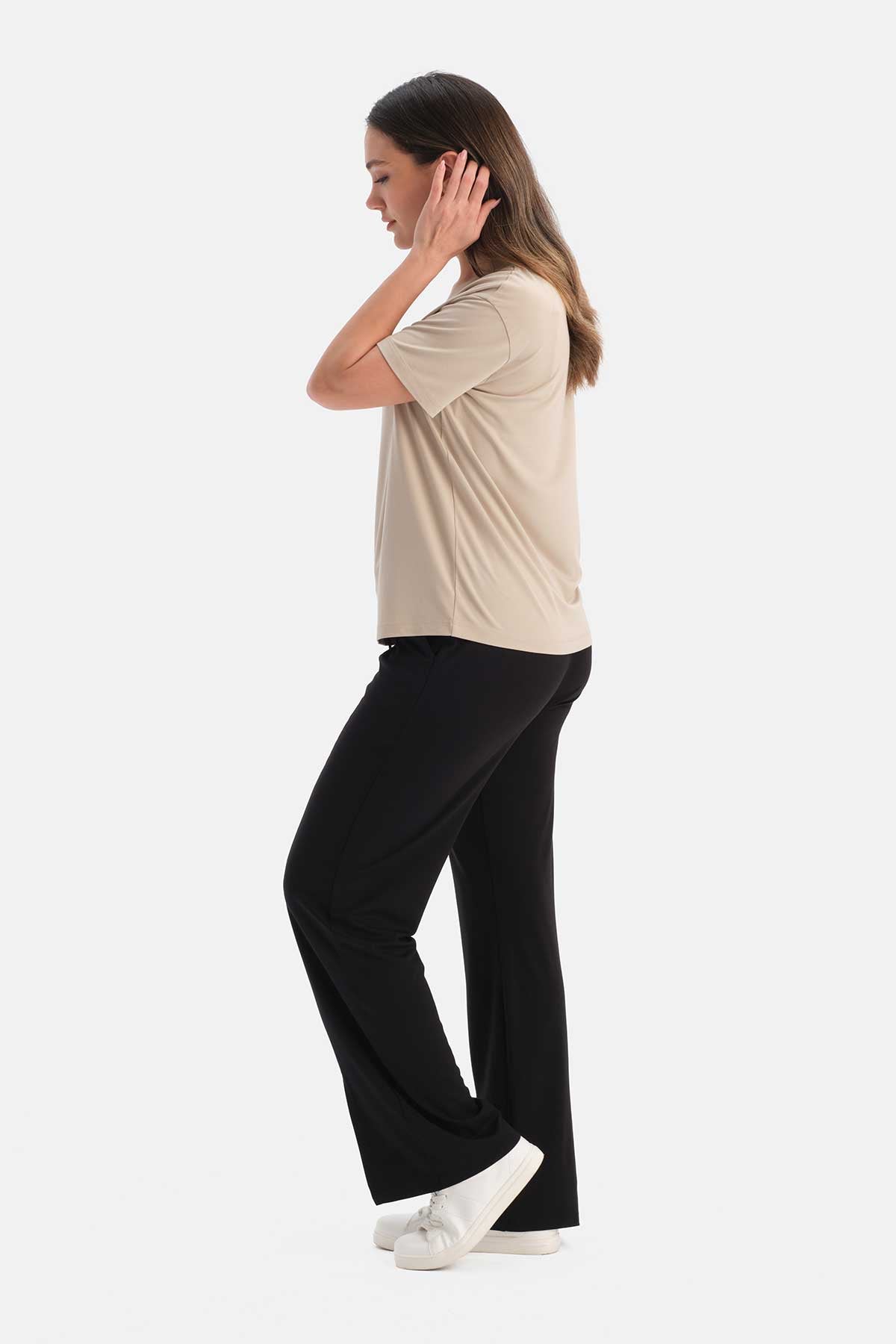 V YAKA KISA KOLLU TİŞÖRT