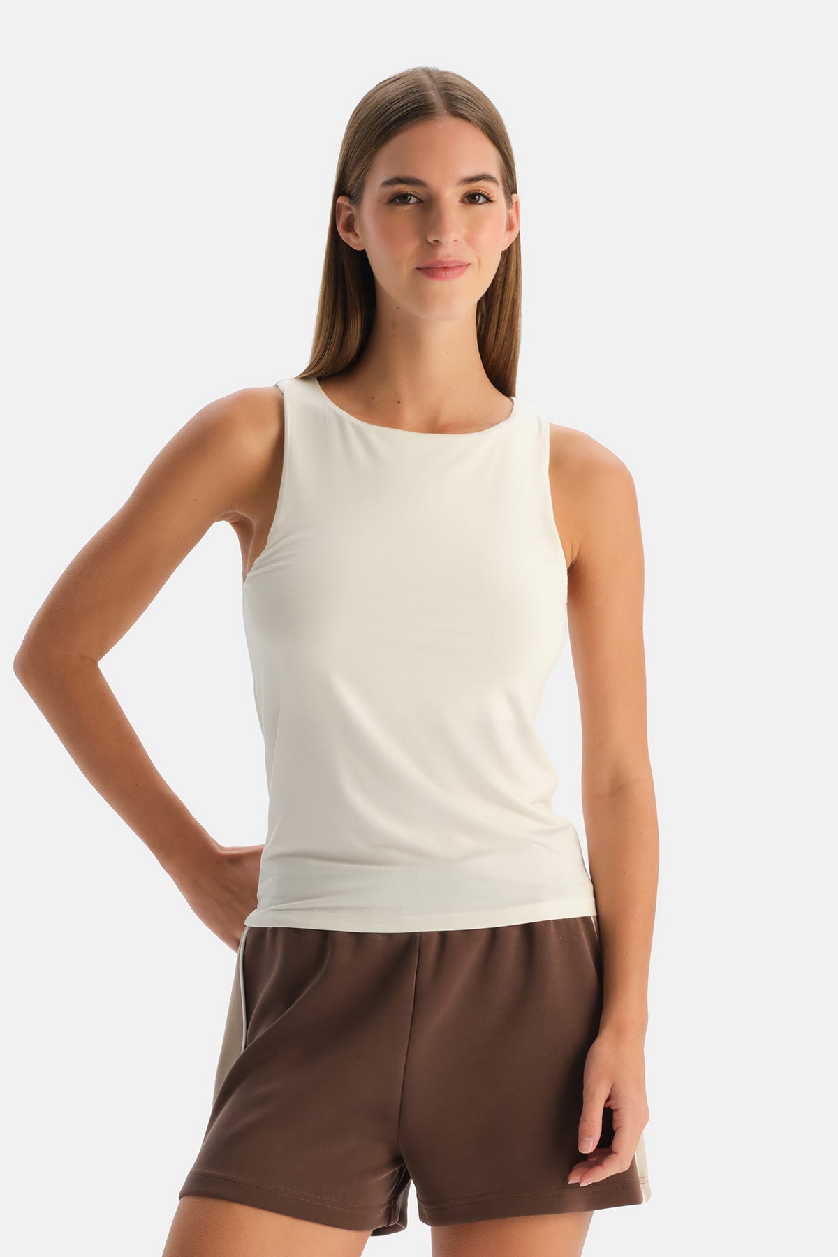 Beyaz Halter Yaka Basic Modal Atlet