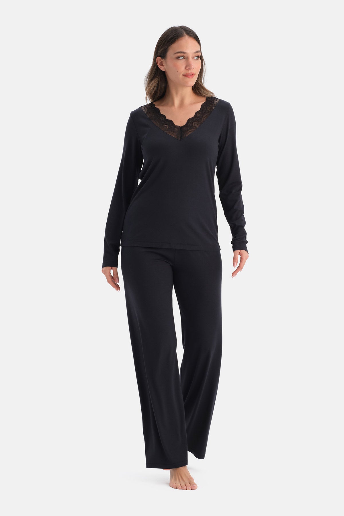 DANTEL DETAYLI SİROVİSKON TİŞÖRT PANTOLON TAKIM