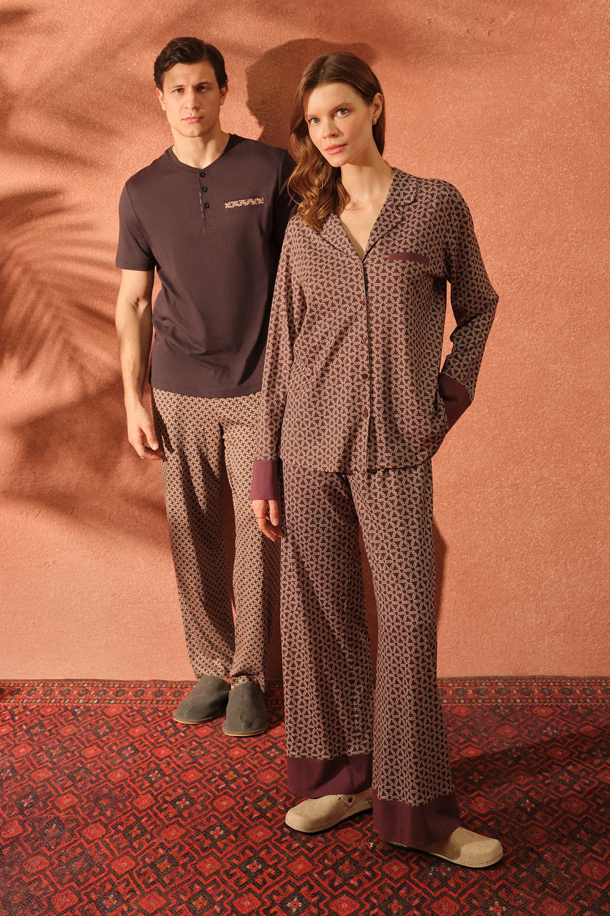 Mürdüm Geometrik Desenli Pamuk Modal Gömlek Pantolon Takım
