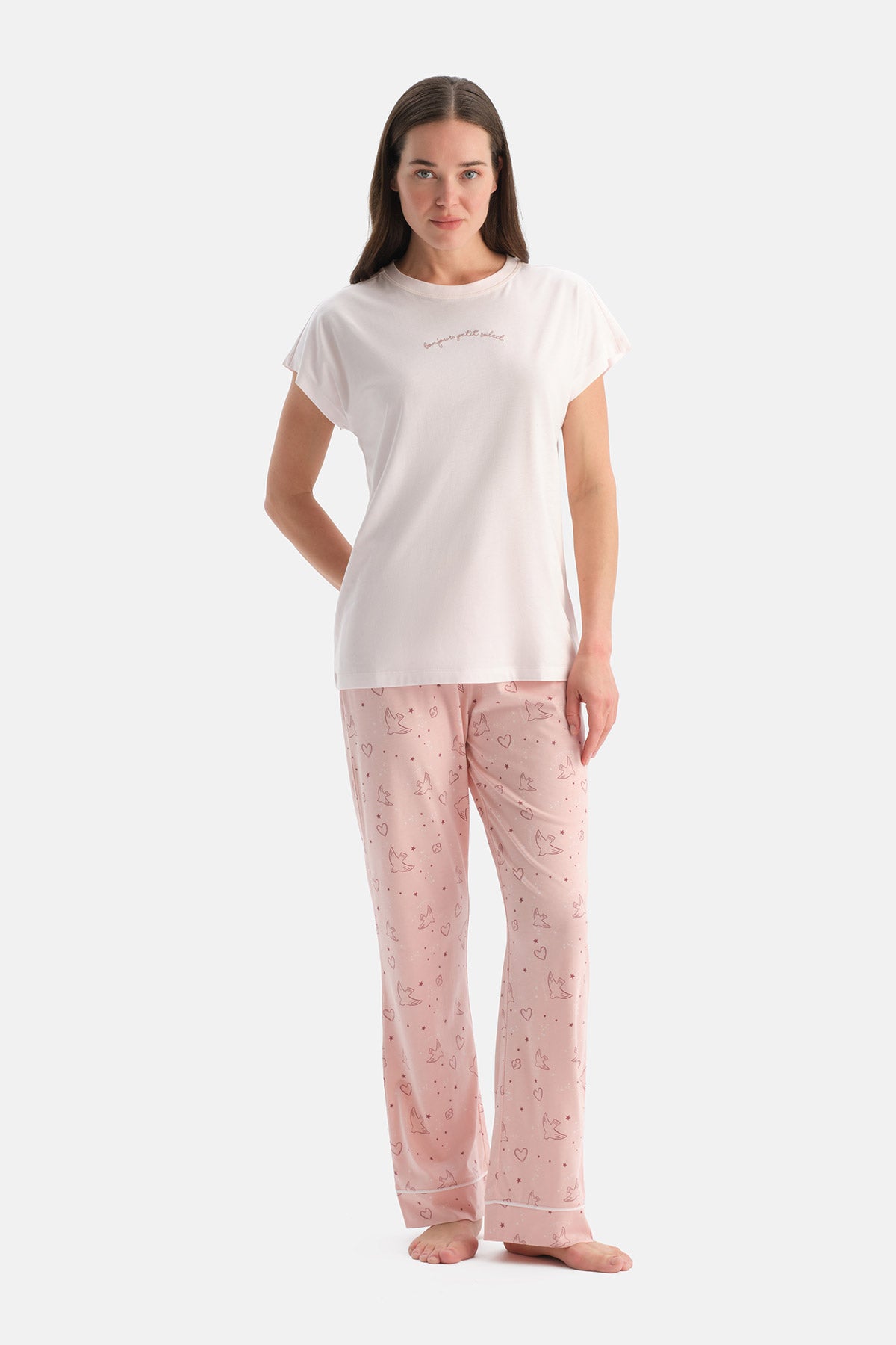 NAKIŞ DETAYLI TİŞÖRT PANTOLON TAKIM