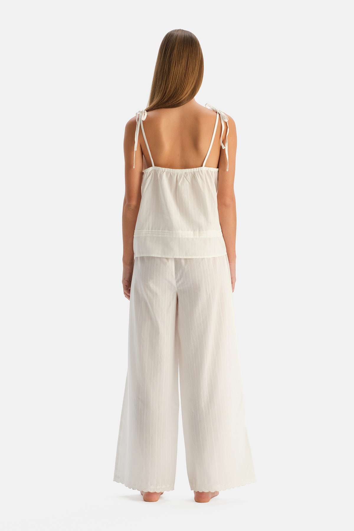 Beyaz Dantel Detaylı Dokuma Camisole Pantolon Pijama Takımı