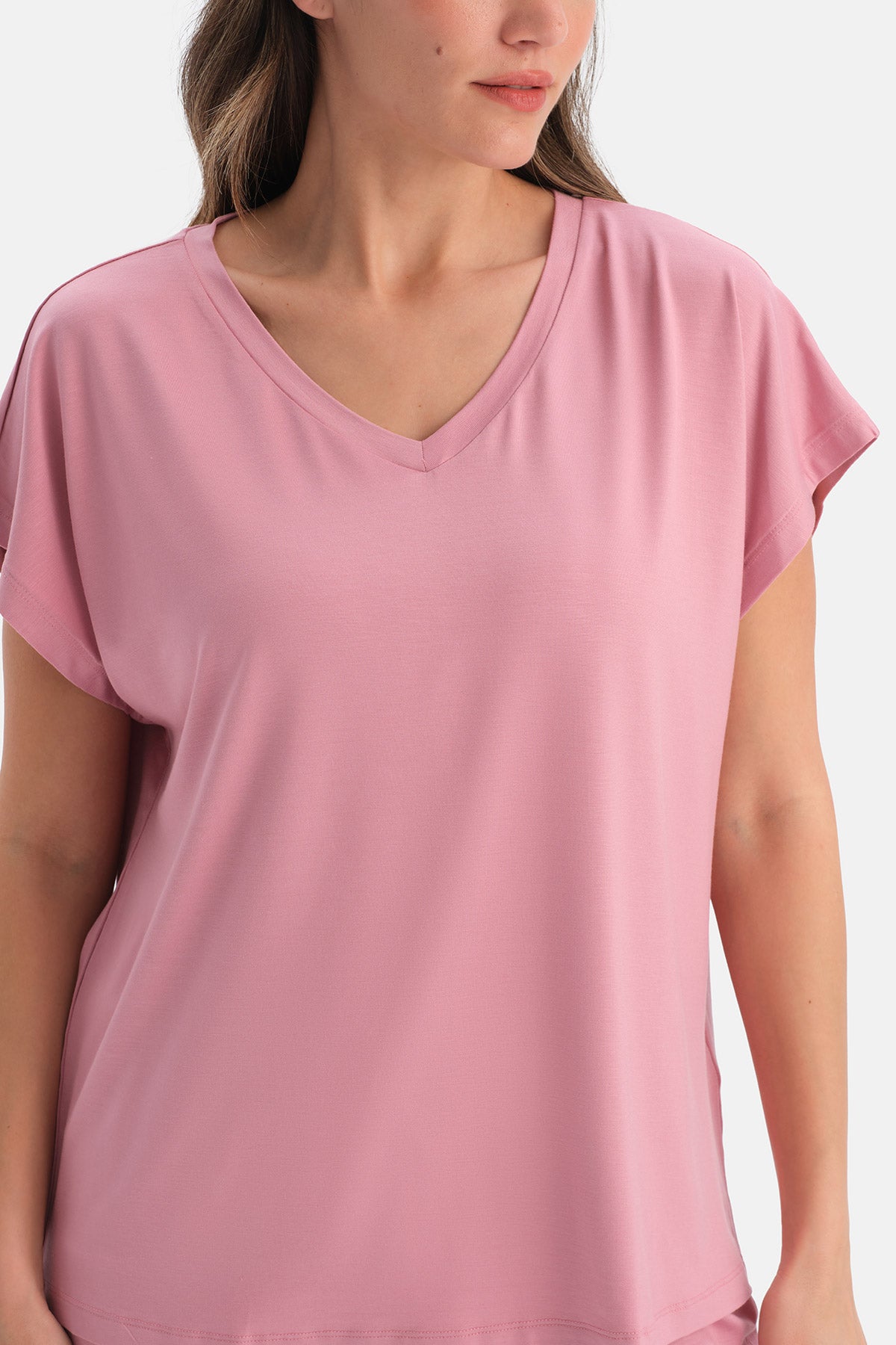 V YAKA KISA KOLLU TİŞÖRT ŞORT TAKIM