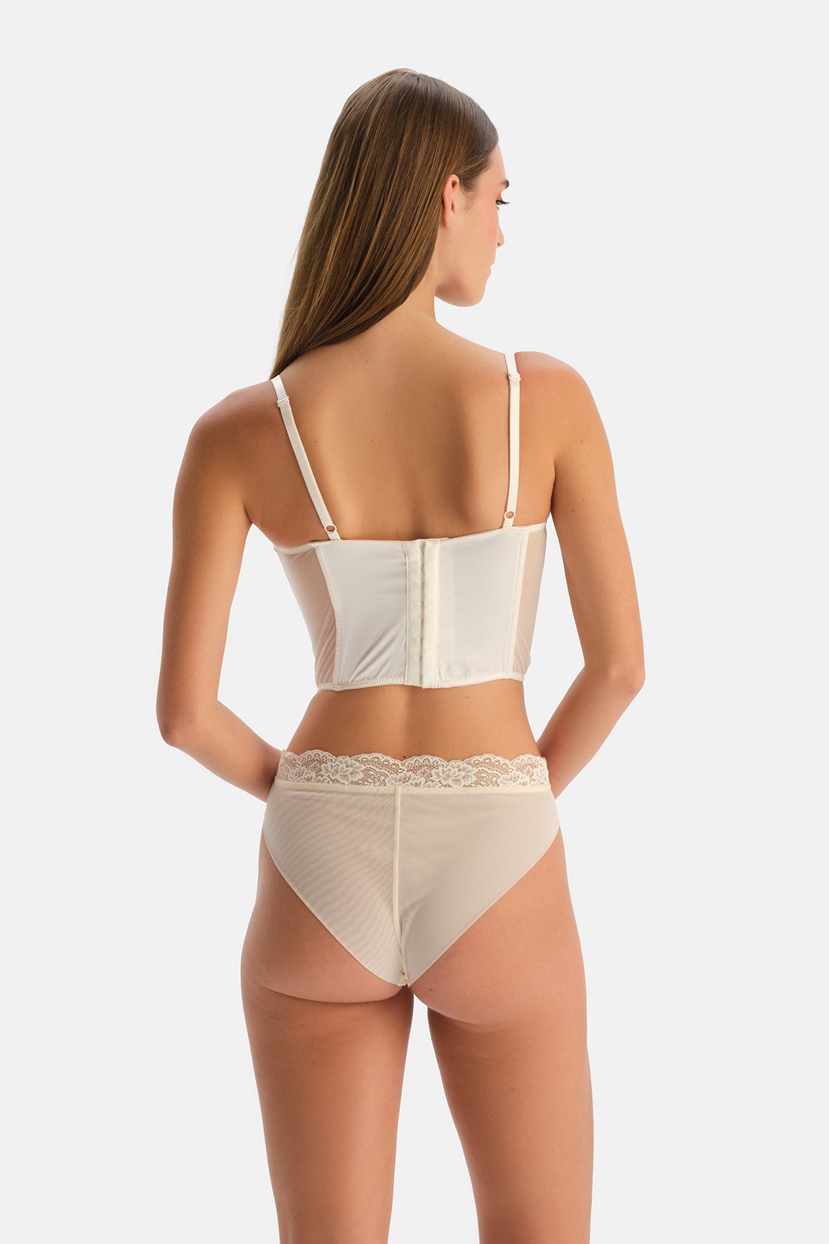 AKSESUAR VE DANTEL DETAYLI SATEN BÜSTİYER