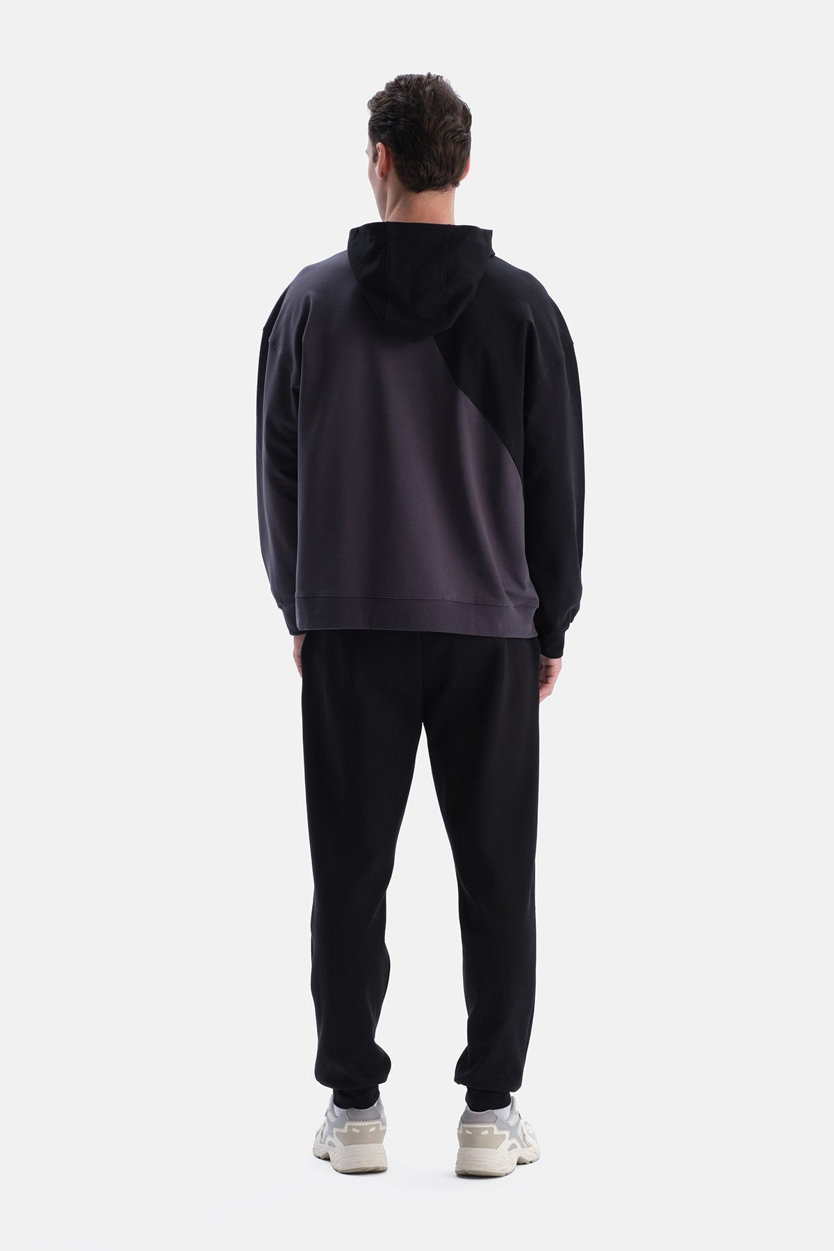 Siyah Kapşonlu İki Parçalı Sweatshirt