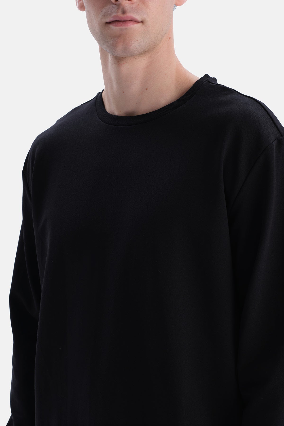 Siyah Bis Yaka Pamuklu Sweatshirt