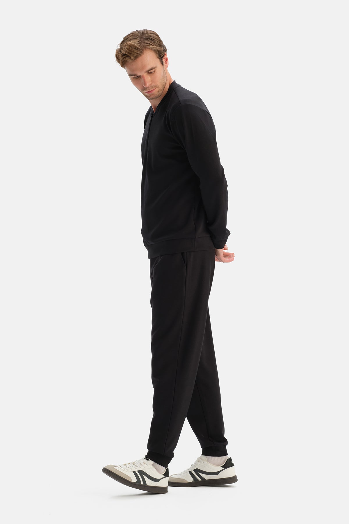 Siyah Basic Jogger Pantolon