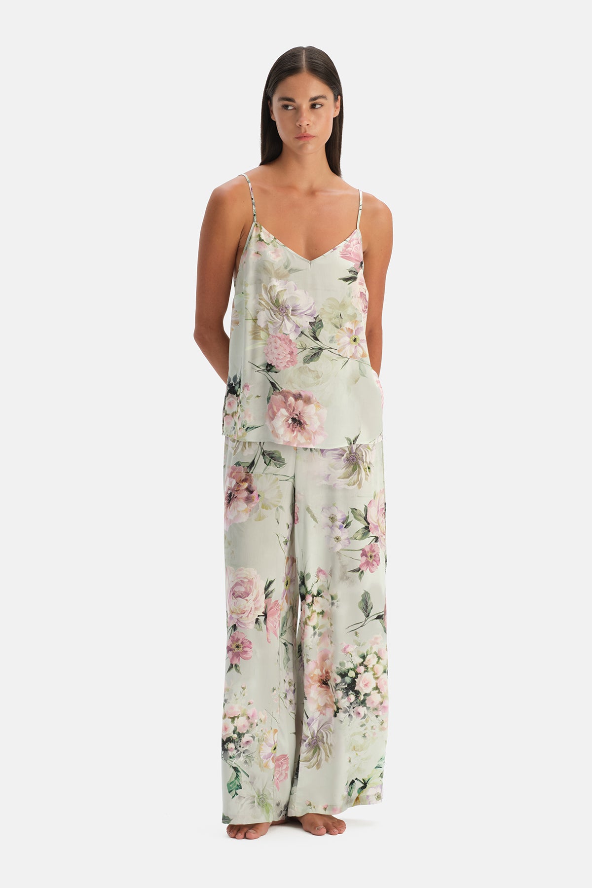 Ada Çayı Çiçek Desenli Dokuma Camisole Pantolon Takım