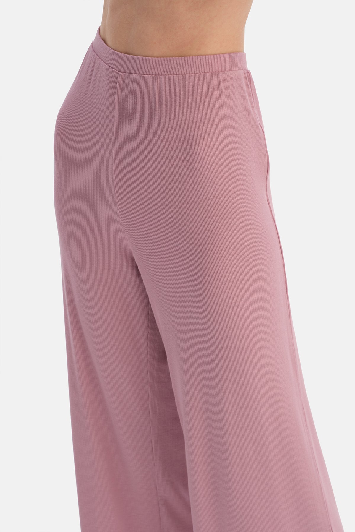 Pembe Viskon Kaşkorse Tişört Pantolon Takım