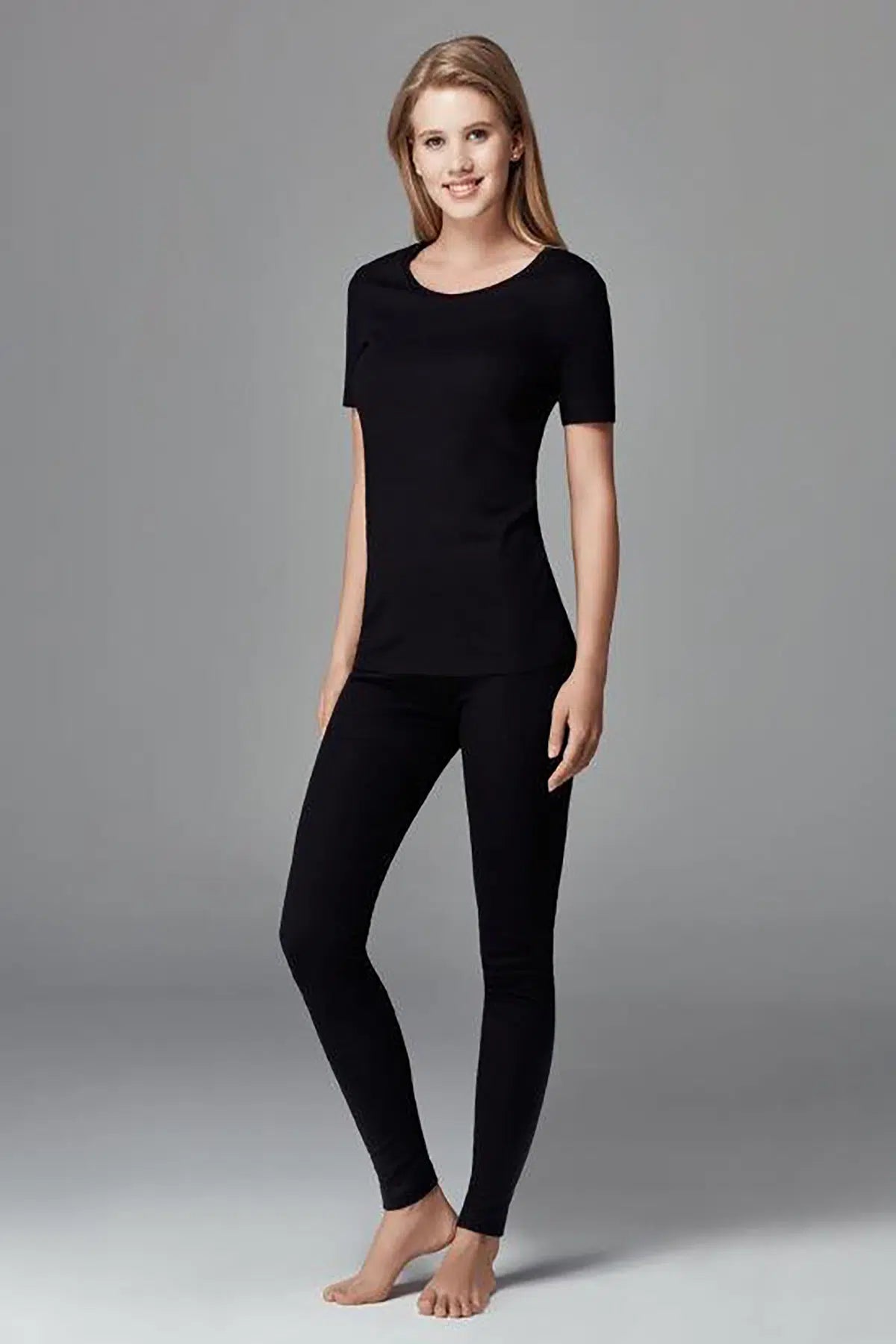 Siyah Kadın Termal Kısa Kol Üst