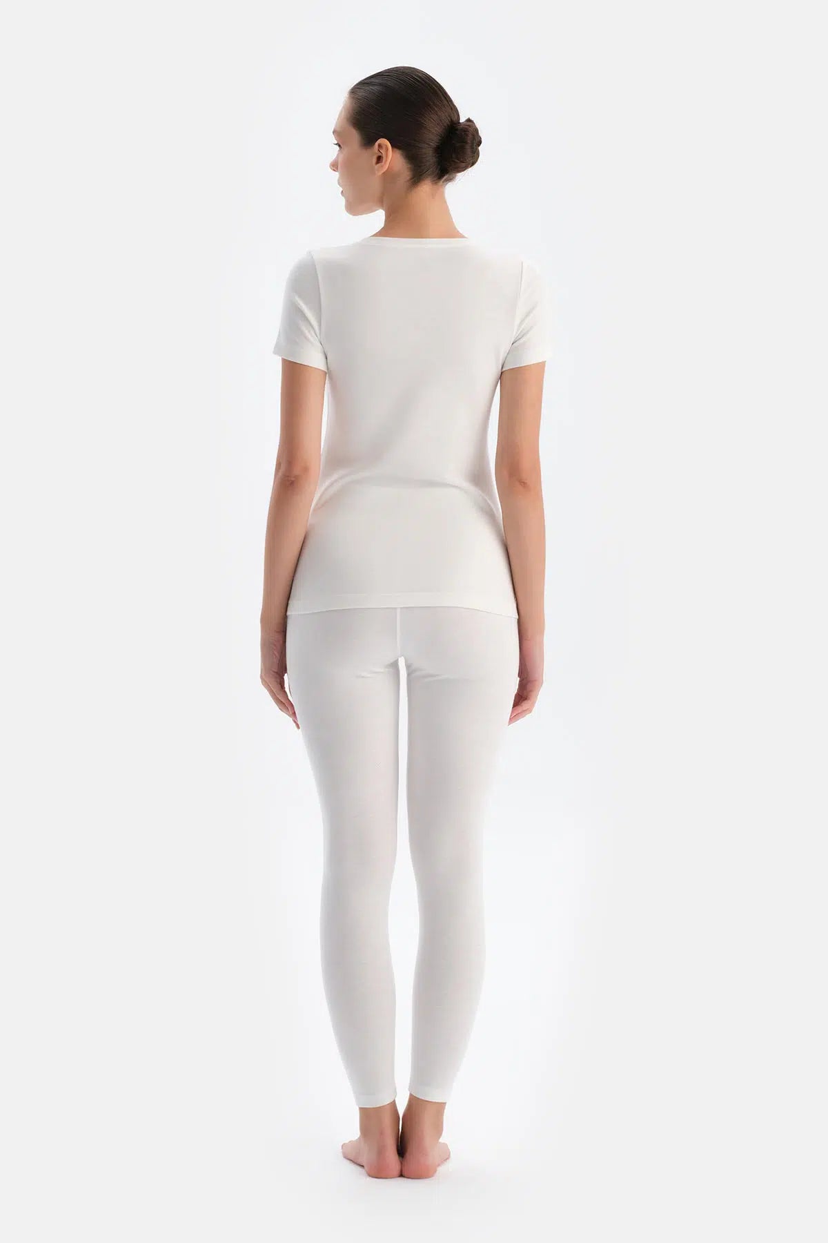 Ekru Kadın Termal Kısa Kollu Üst